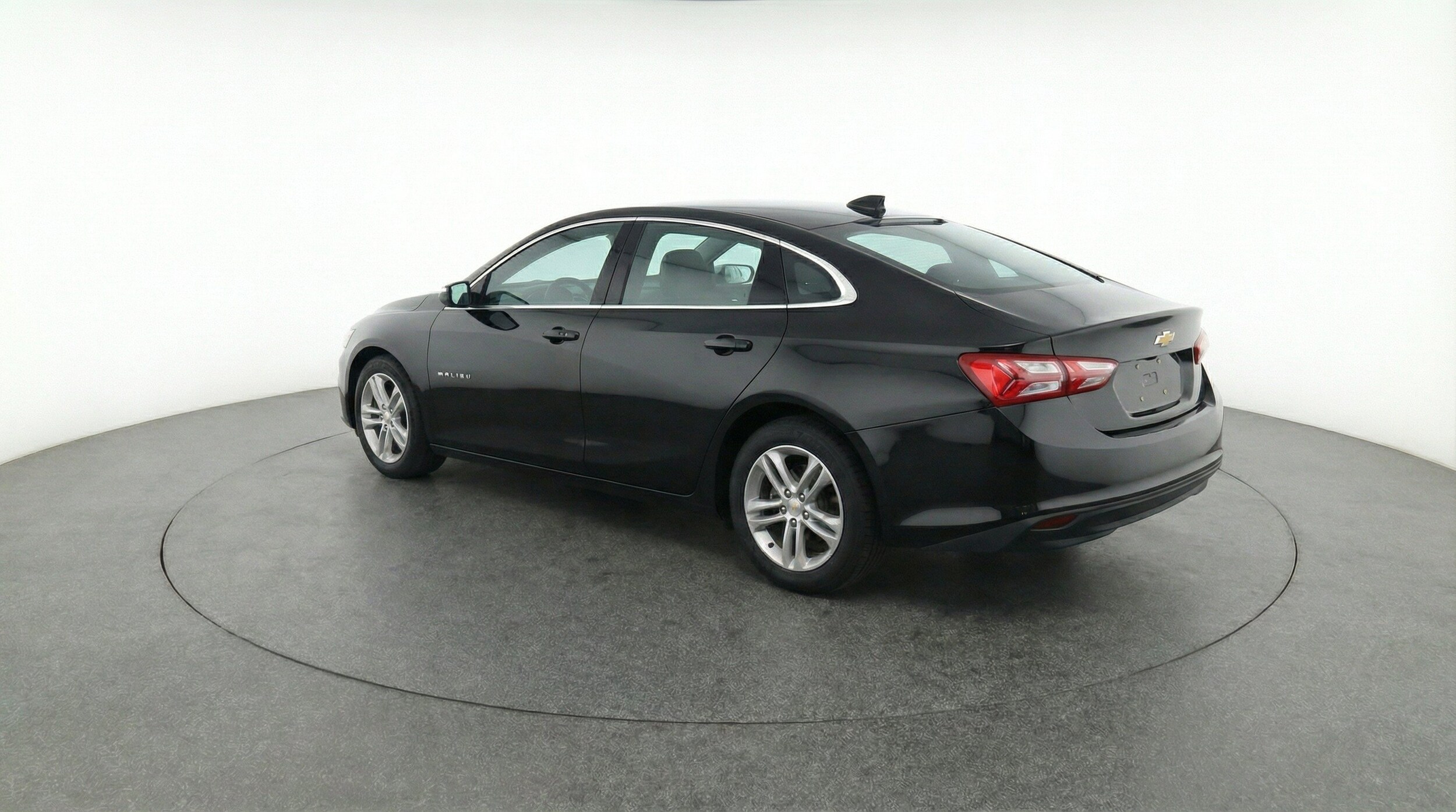 Thumbnail: 2024 Chevrolet Malibu - 6
