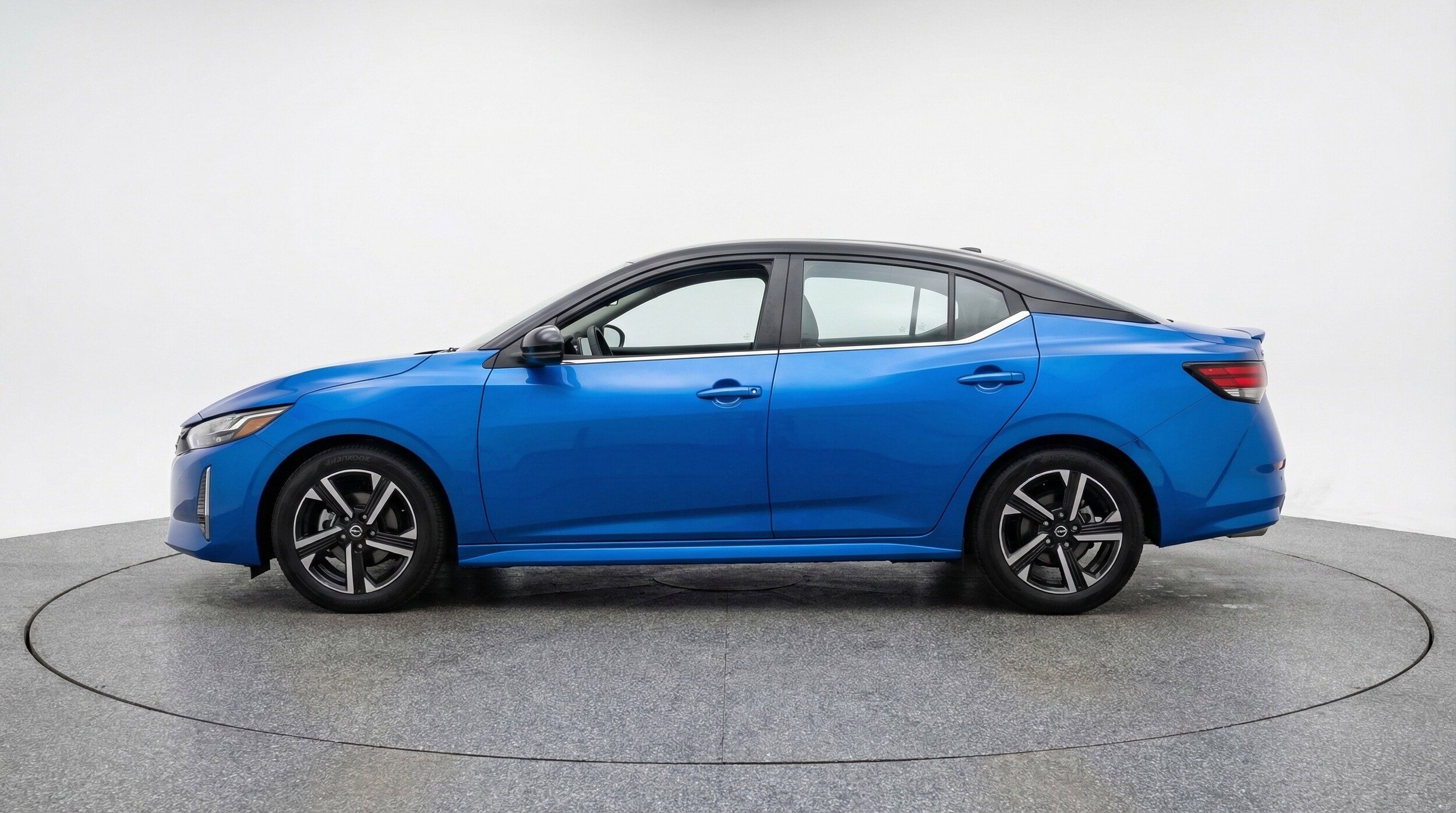 Thumbnail: 2025 Nissan Sentra - 5