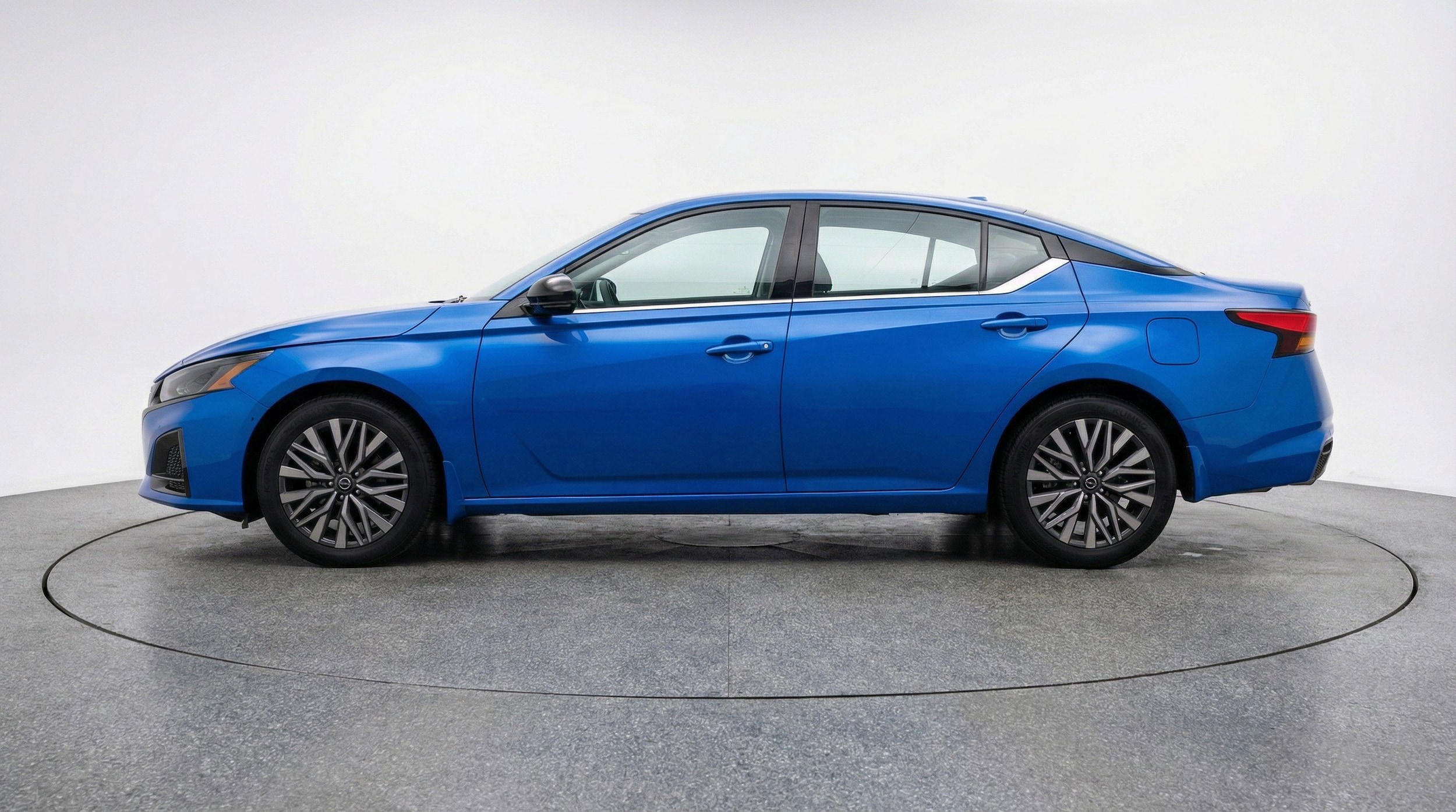 Thumbnail: 2025 Nissan Altima - 5