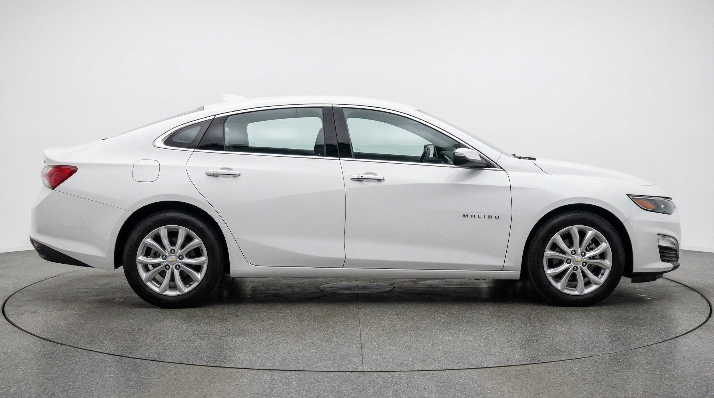 Thumbnail: 2024 Chevrolet Malibu - 11