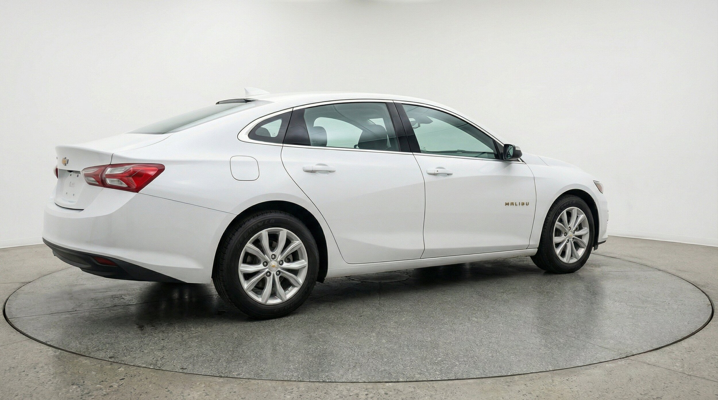 Thumbnail: 2024 Chevrolet Malibu - 9