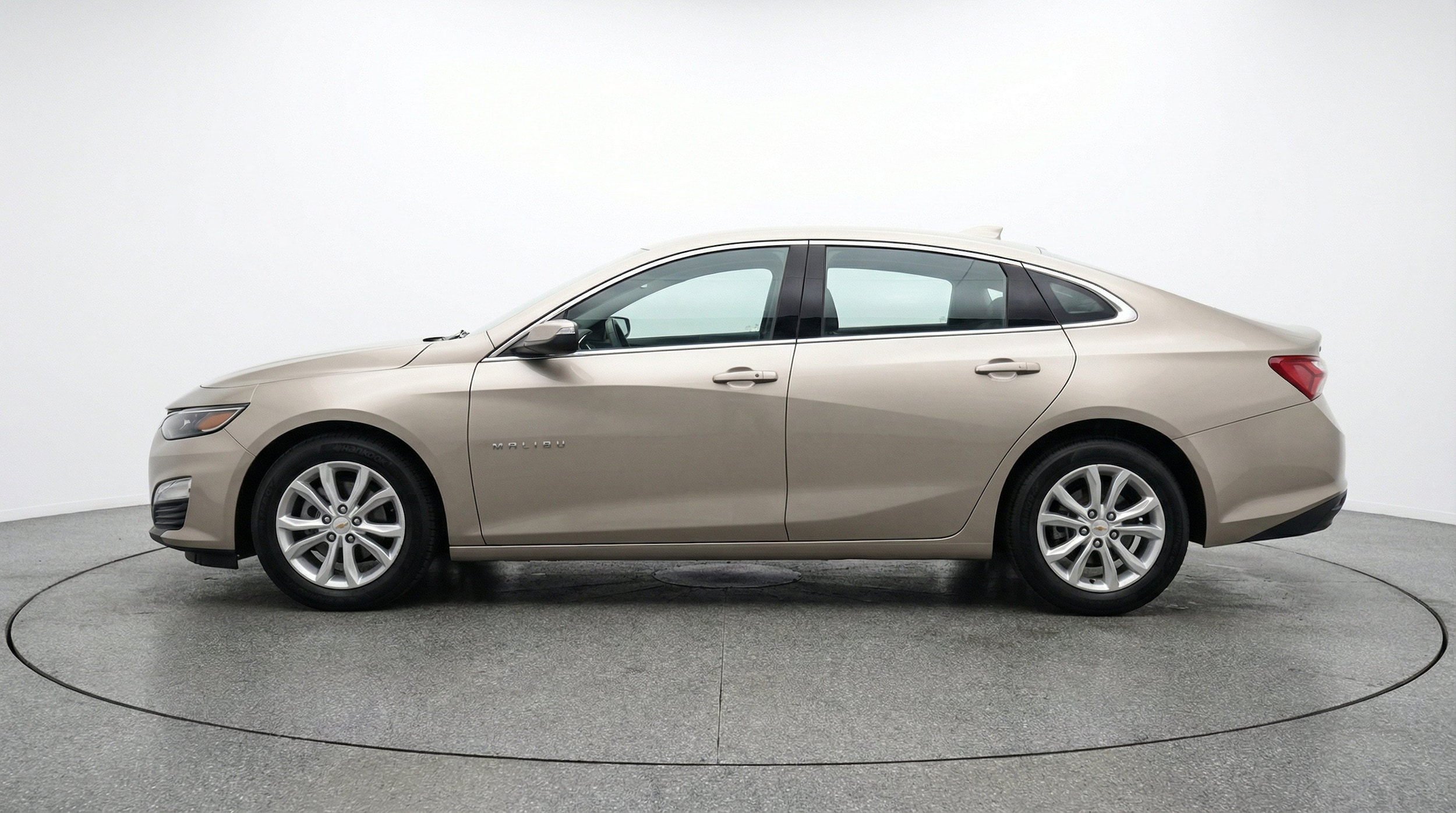 Thumbnail: 2024 Chevrolet Malibu - 5