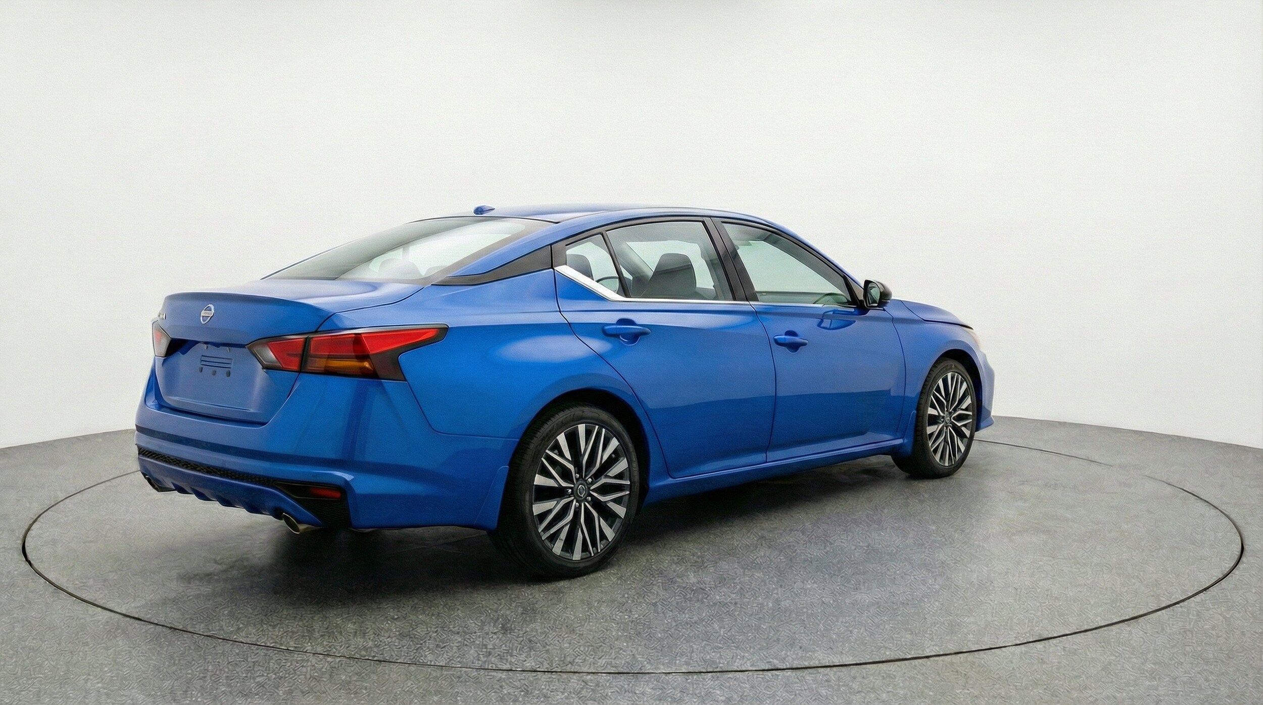 Thumbnail: 2025 Nissan Altima - 9