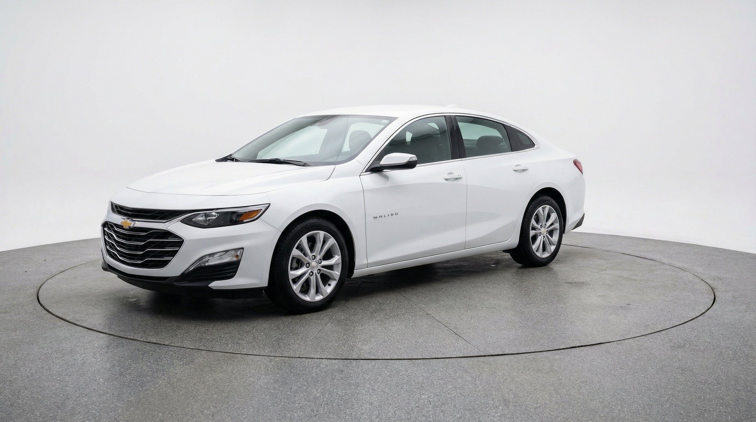 Thumbnail: 2024 Chevrolet Malibu - 3