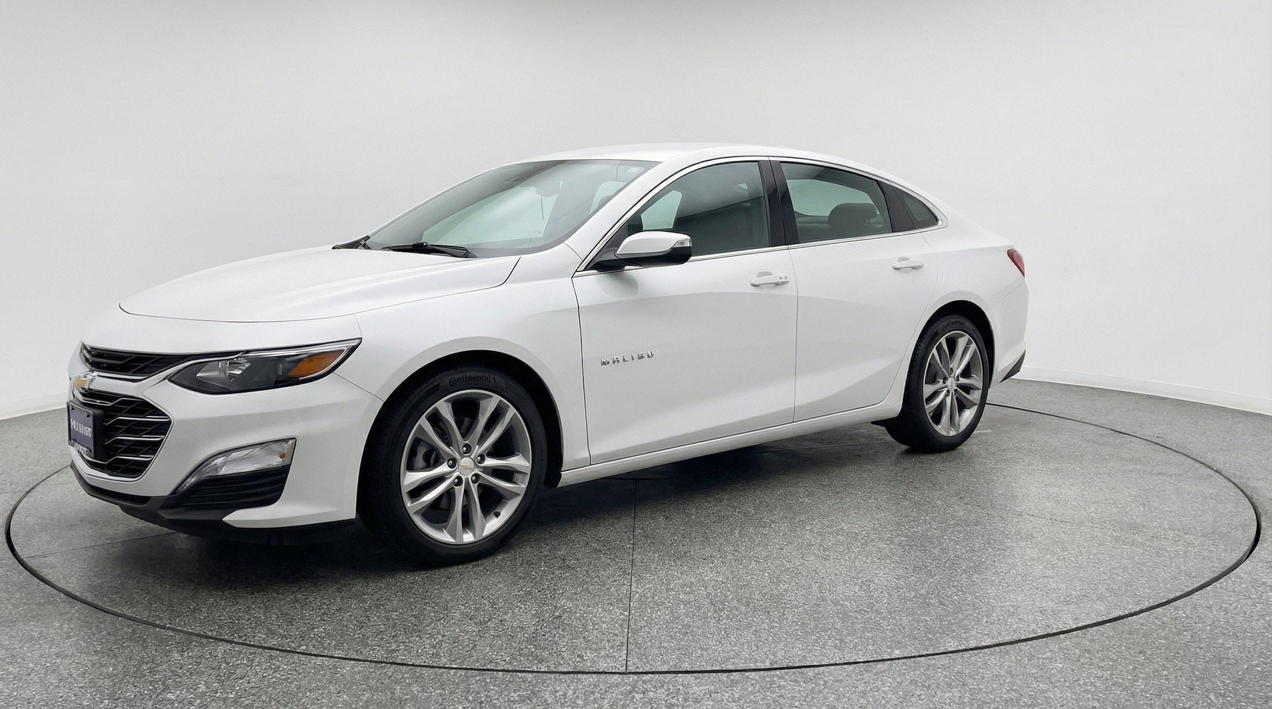 Thumbnail: 2024 Chevrolet Malibu - 3