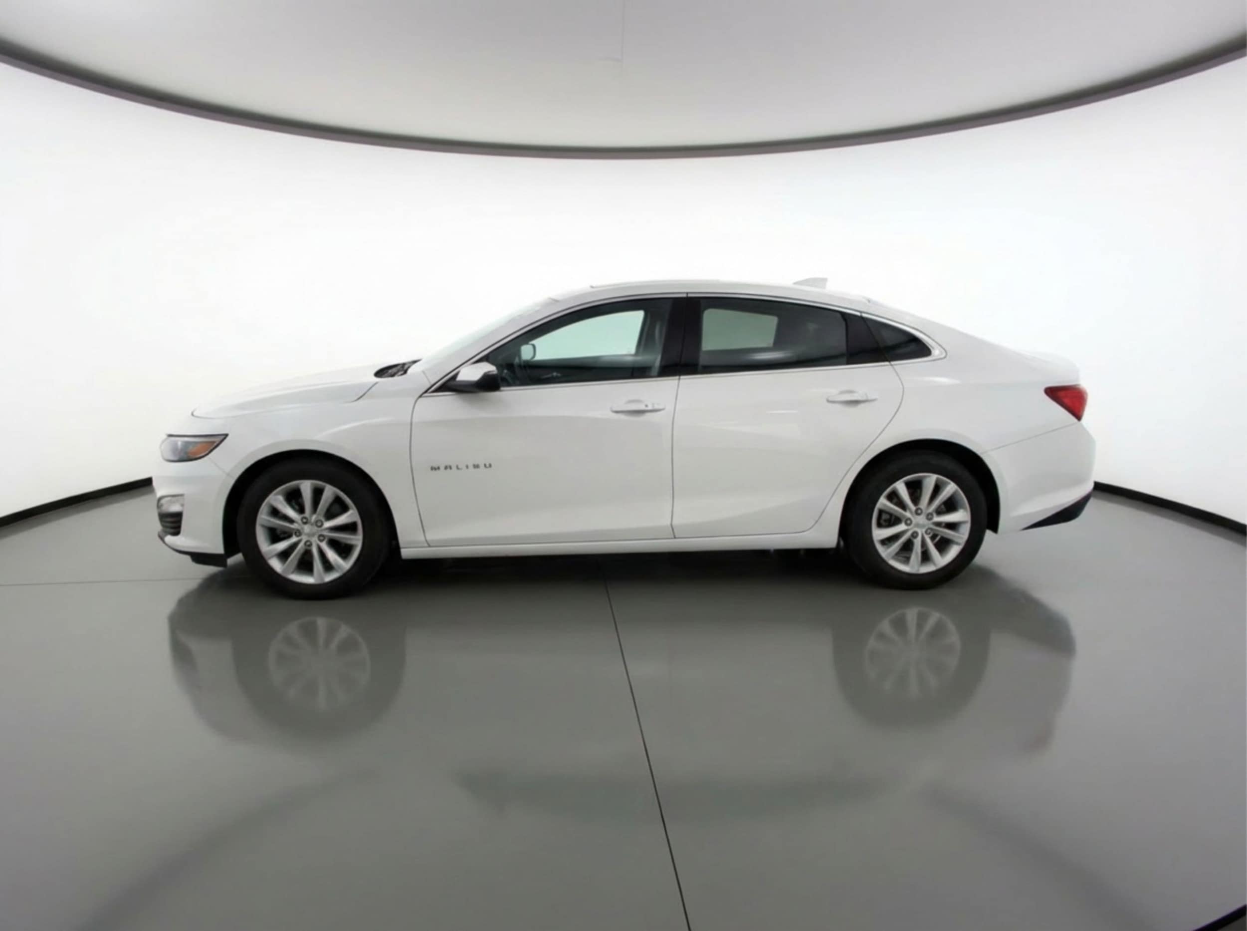 Thumbnail: 2024 Chevrolet Malibu - 5