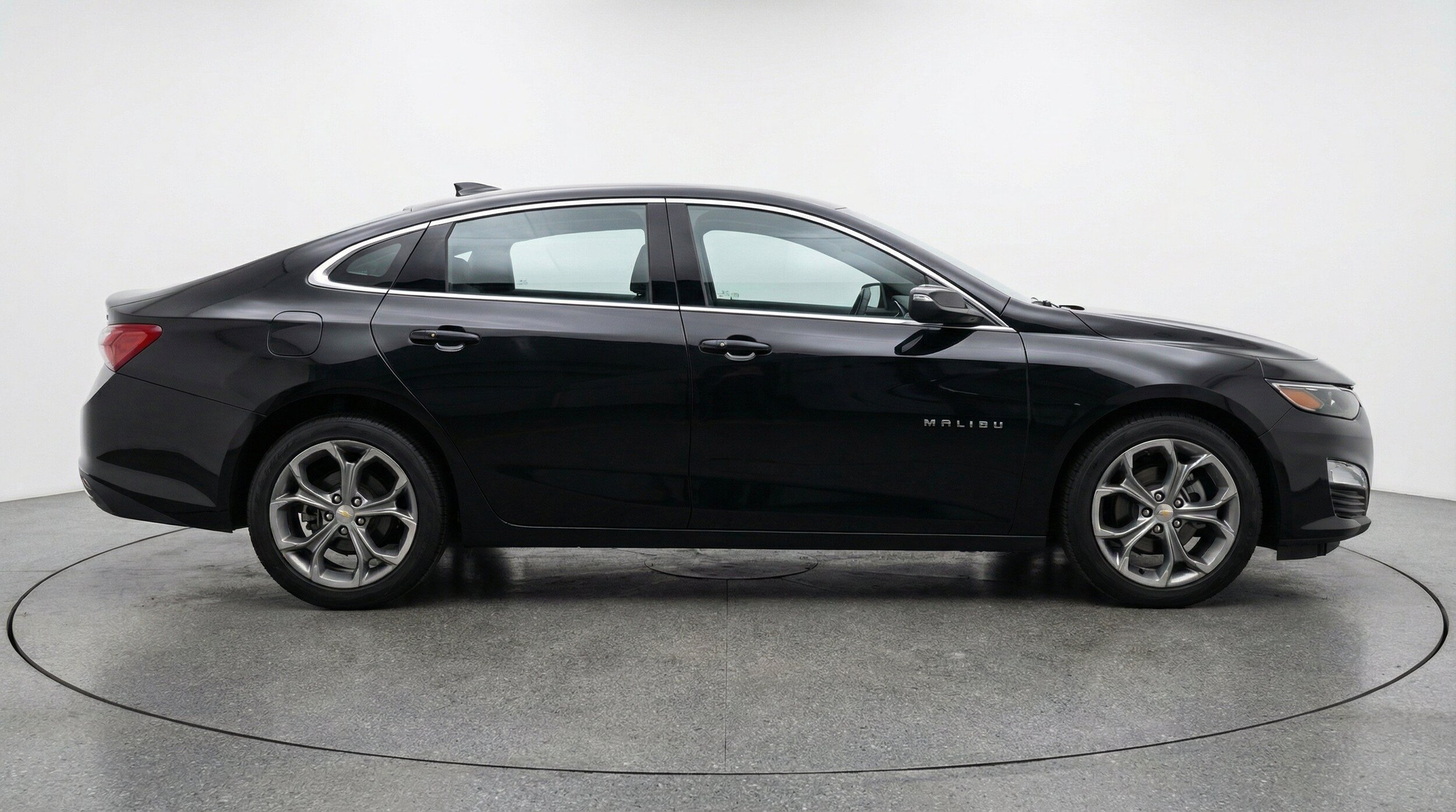 Thumbnail: 2024 Chevrolet Malibu - 11