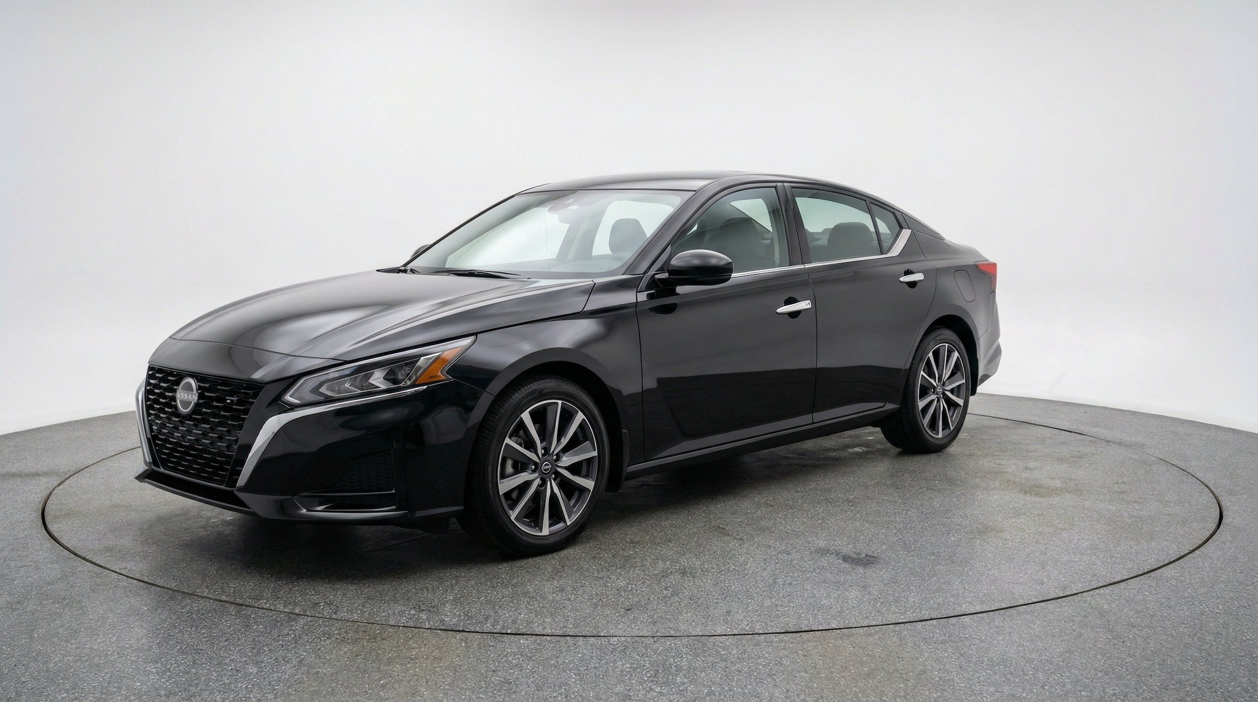Thumbnail: 2025 Nissan Altima - 3