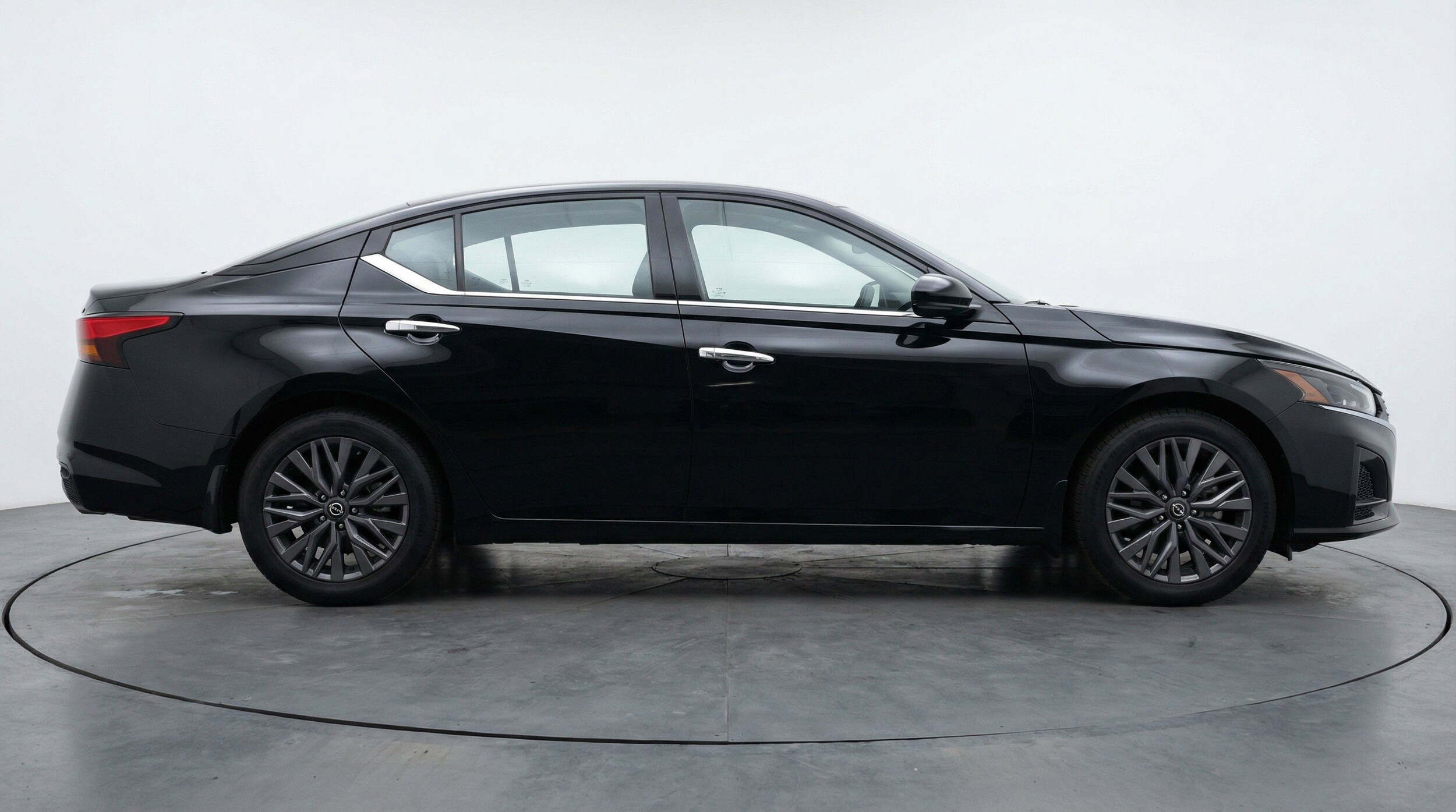 Thumbnail: 2025 Nissan Altima - 11