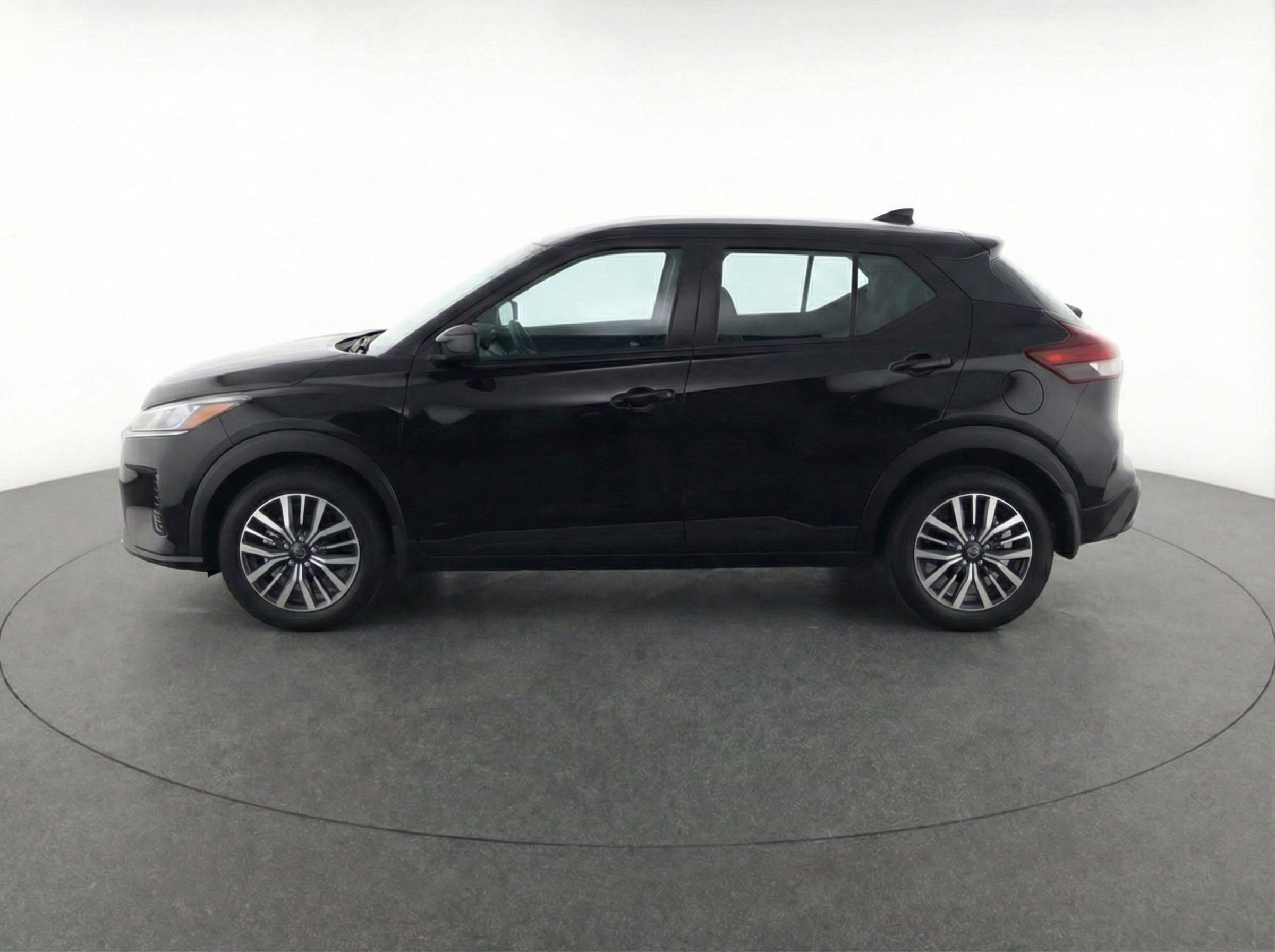 Thumbnail: 2024 Nissan Kicks - 5