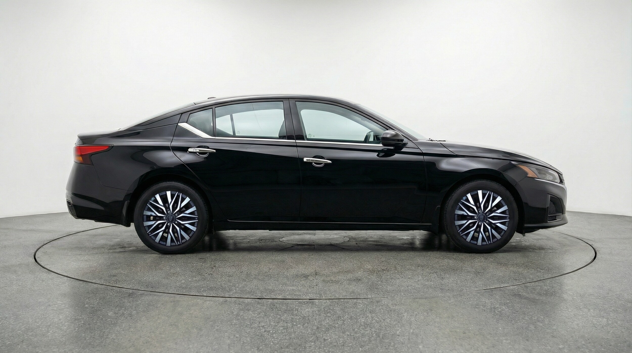 Thumbnail: 2025 Nissan Altima - 8