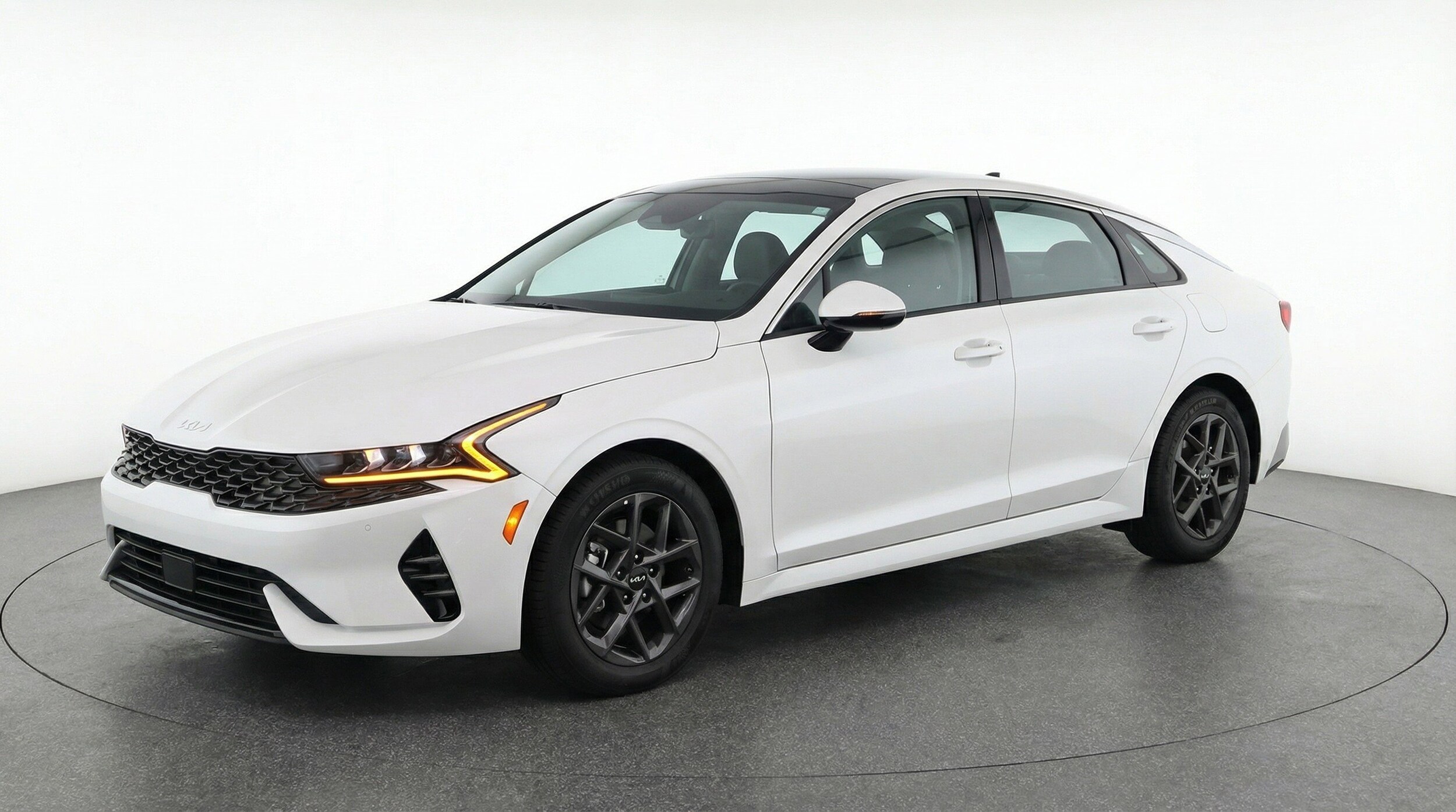 Thumbnail: 2025 Kia K5 - 3