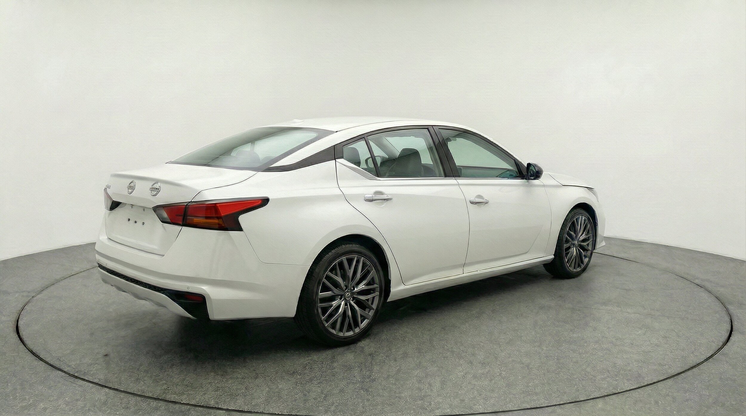 Thumbnail: 2025 Nissan Altima - 9