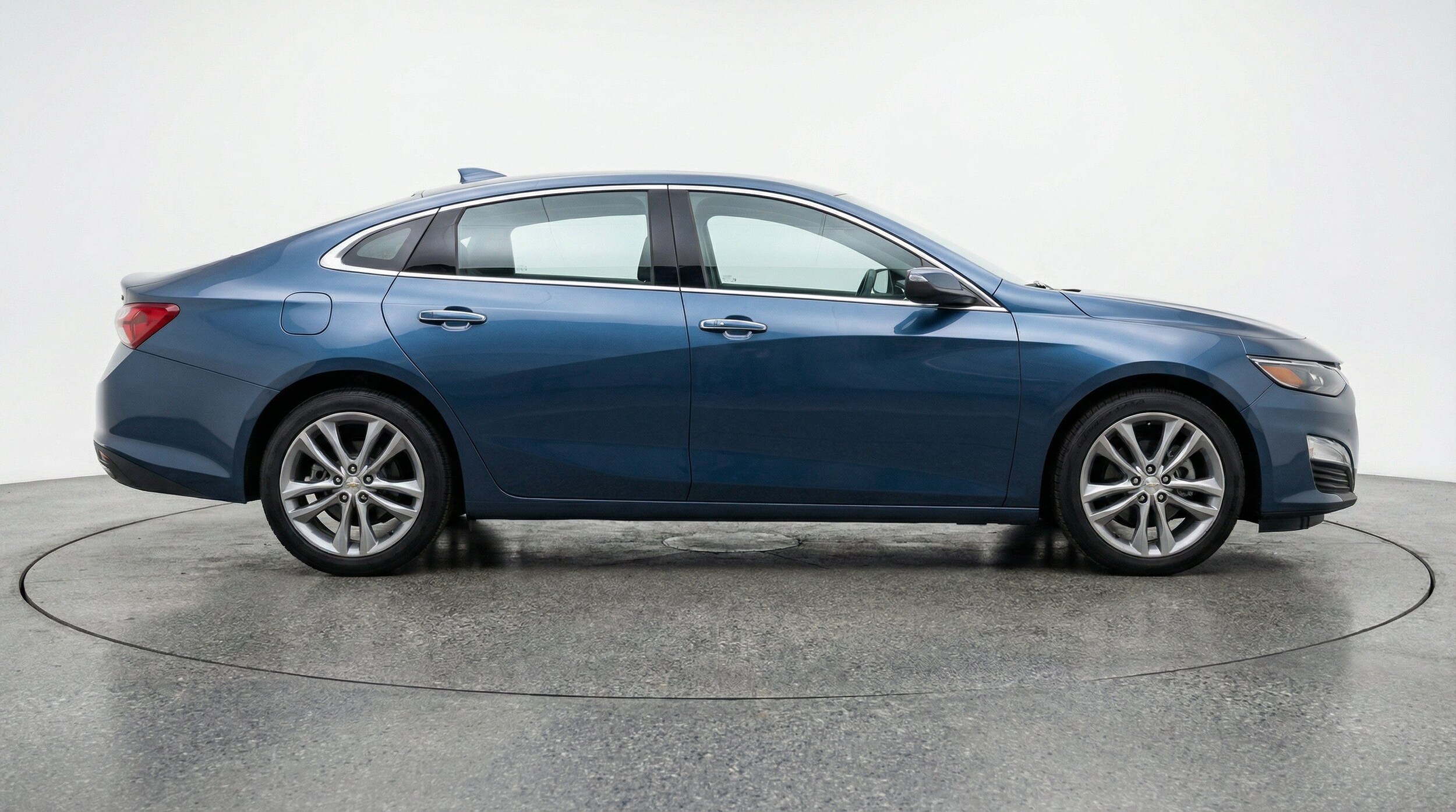 Thumbnail: 2024 Chevrolet Malibu - 11
