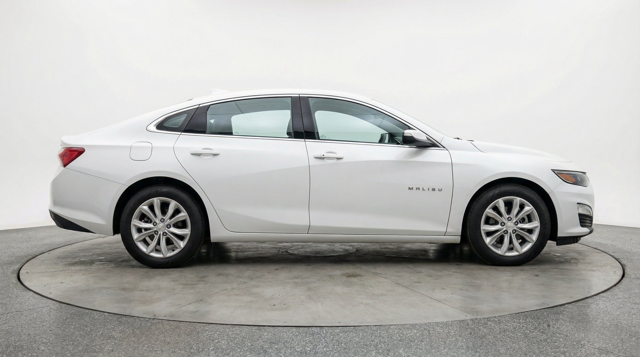 Thumbnail: 2024 Chevrolet Malibu - 11