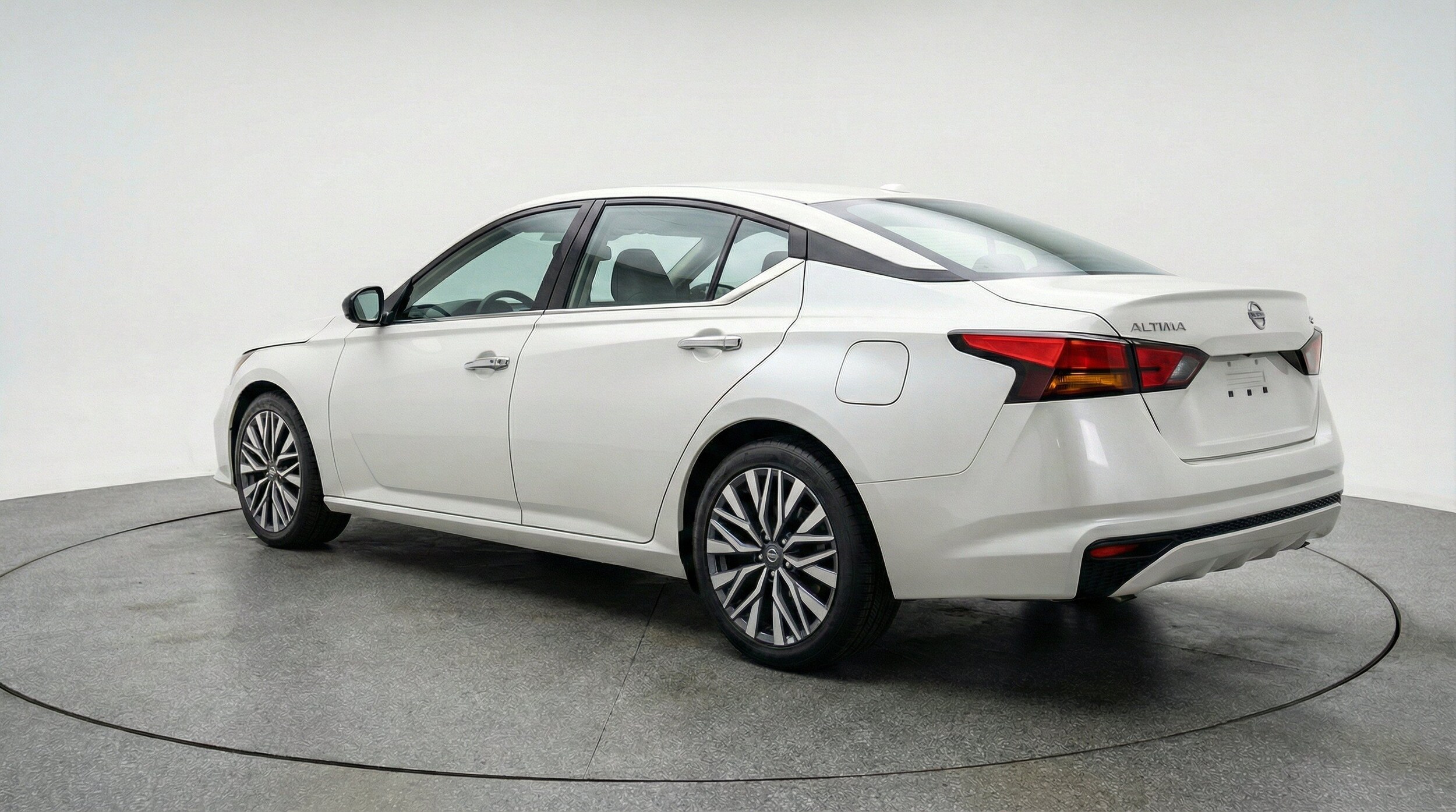 Thumbnail: 2025 Nissan Altima - 6