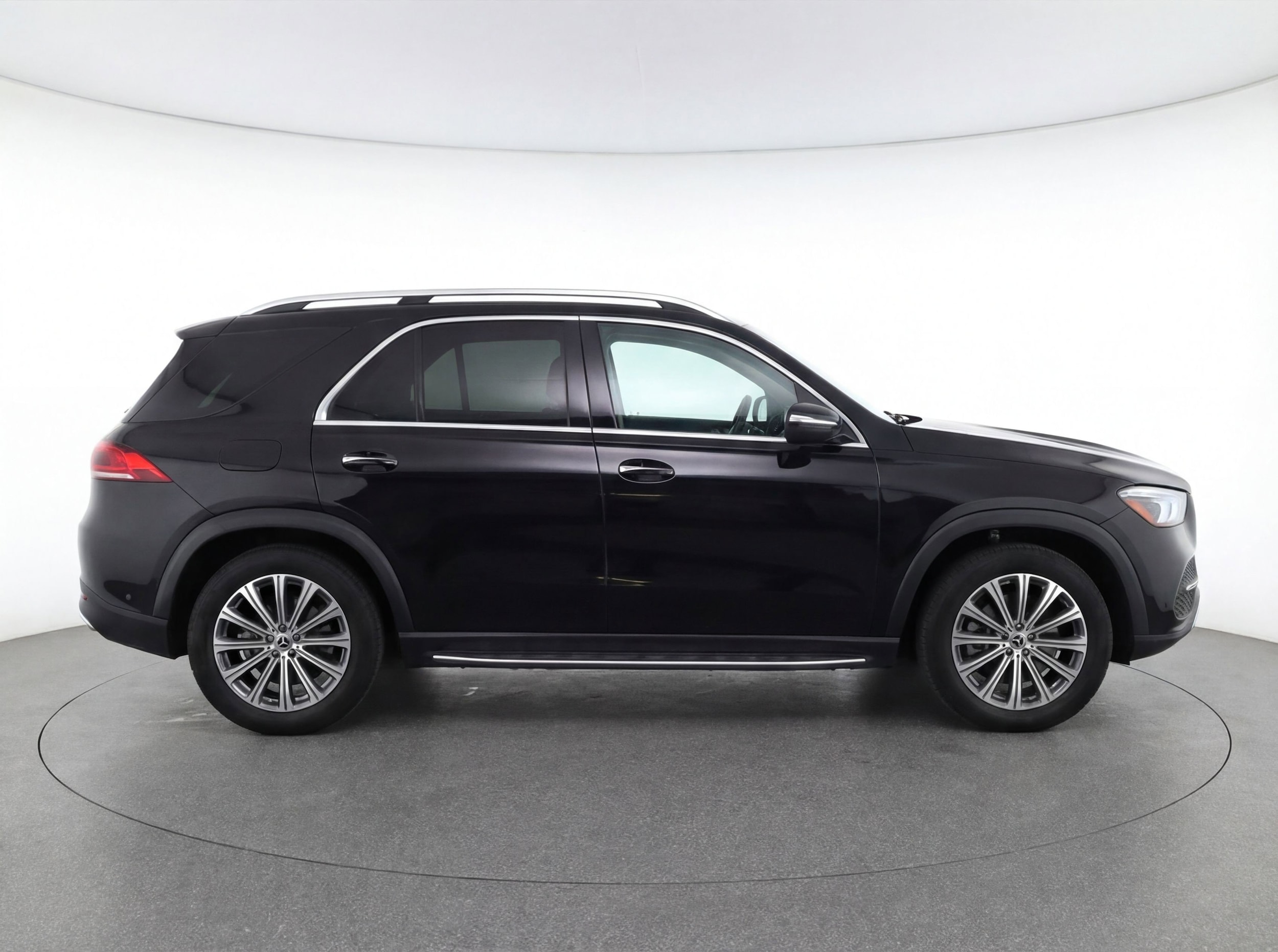 Thumbnail: 2024 Mercedes-Benz GLC - 11