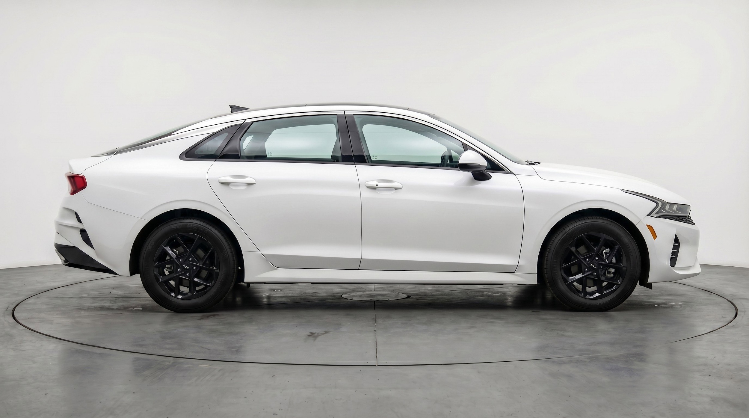 Thumbnail: 2025 Kia K5 - 11