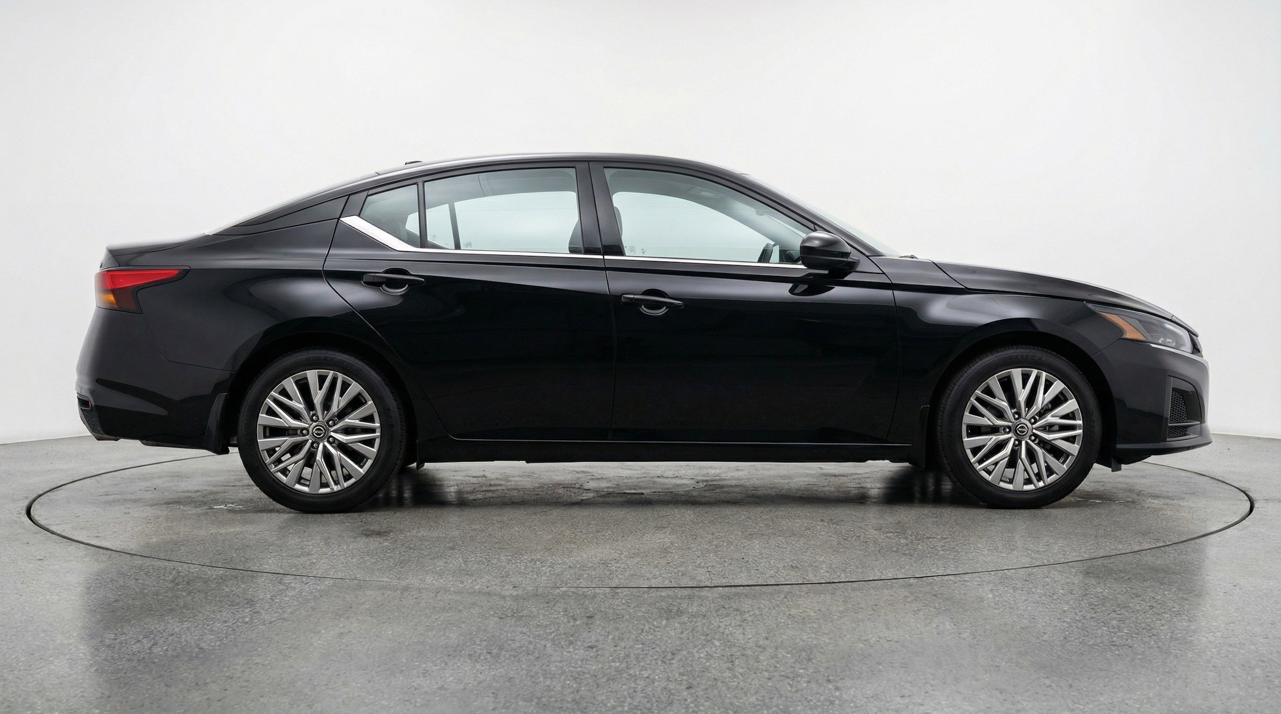 Thumbnail: 2025 Nissan Altima - 11