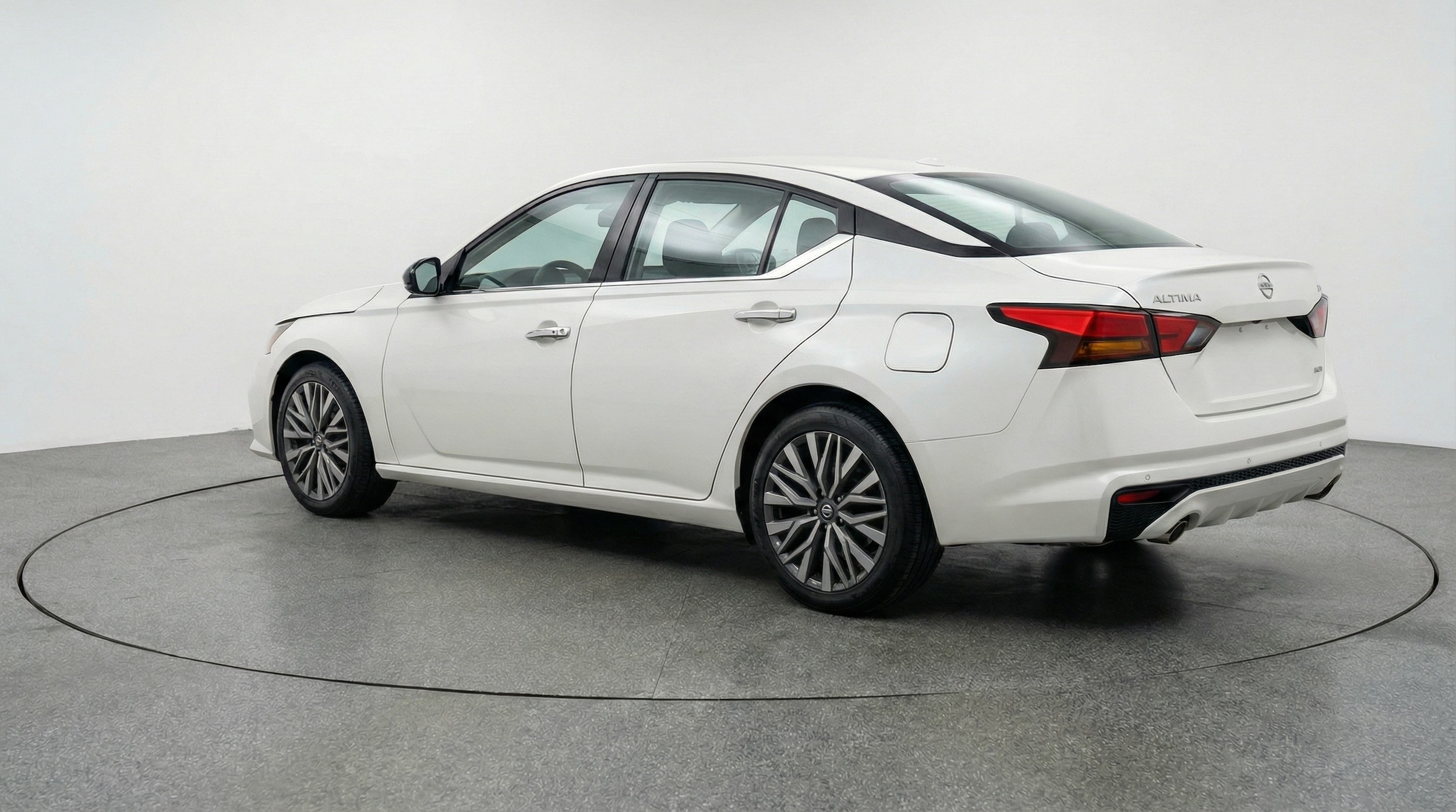 Thumbnail: 2025 Nissan Altima - 5