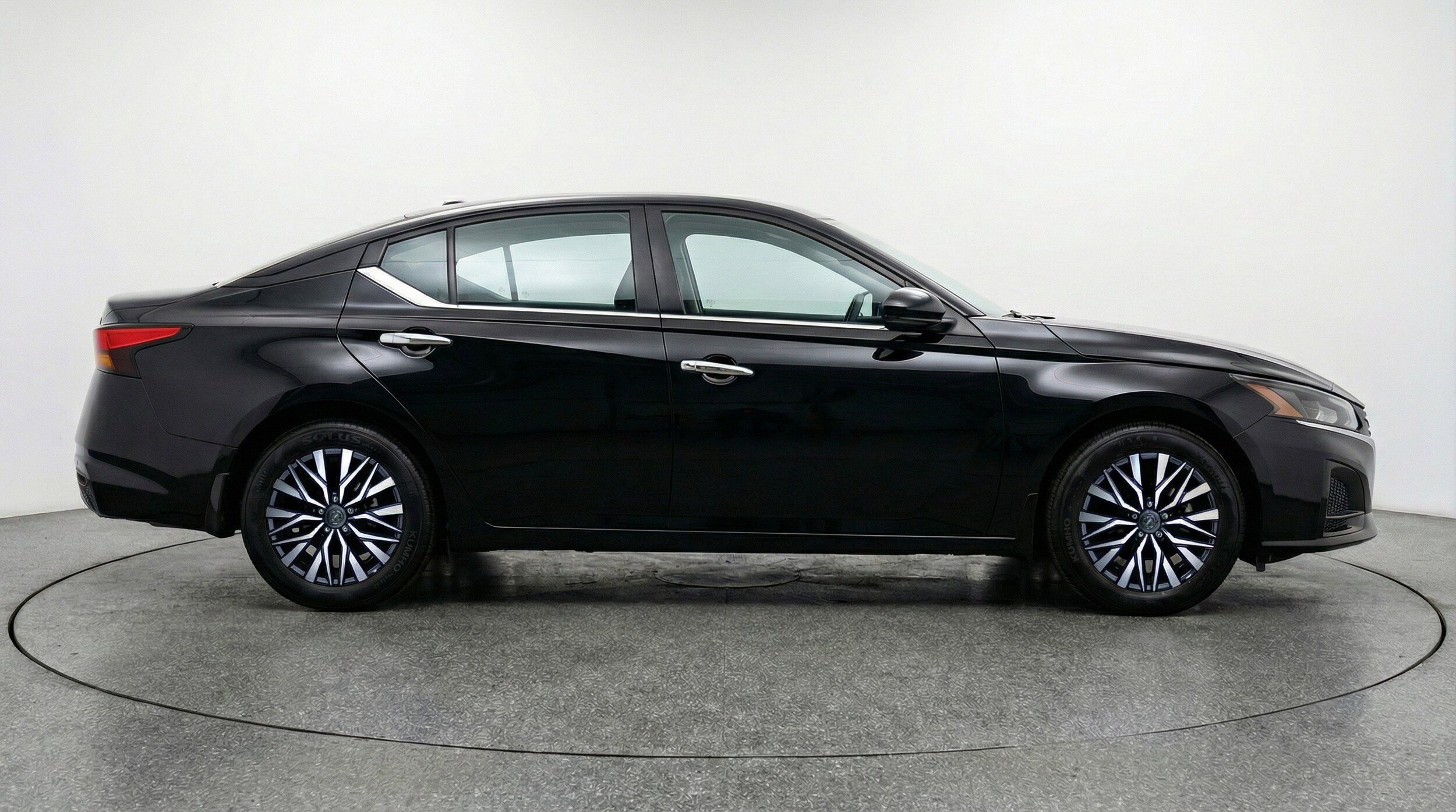 Thumbnail: 2025 Nissan Altima - 11