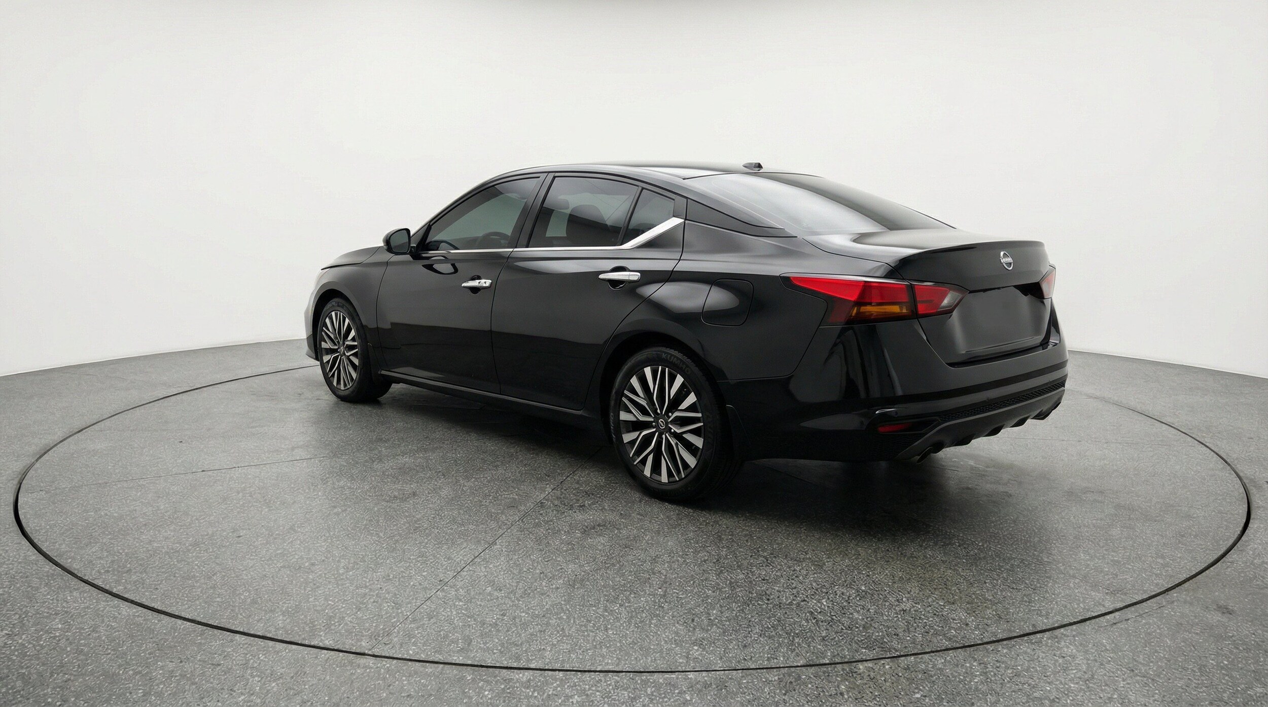 Thumbnail: 2025 Nissan Altima - 6