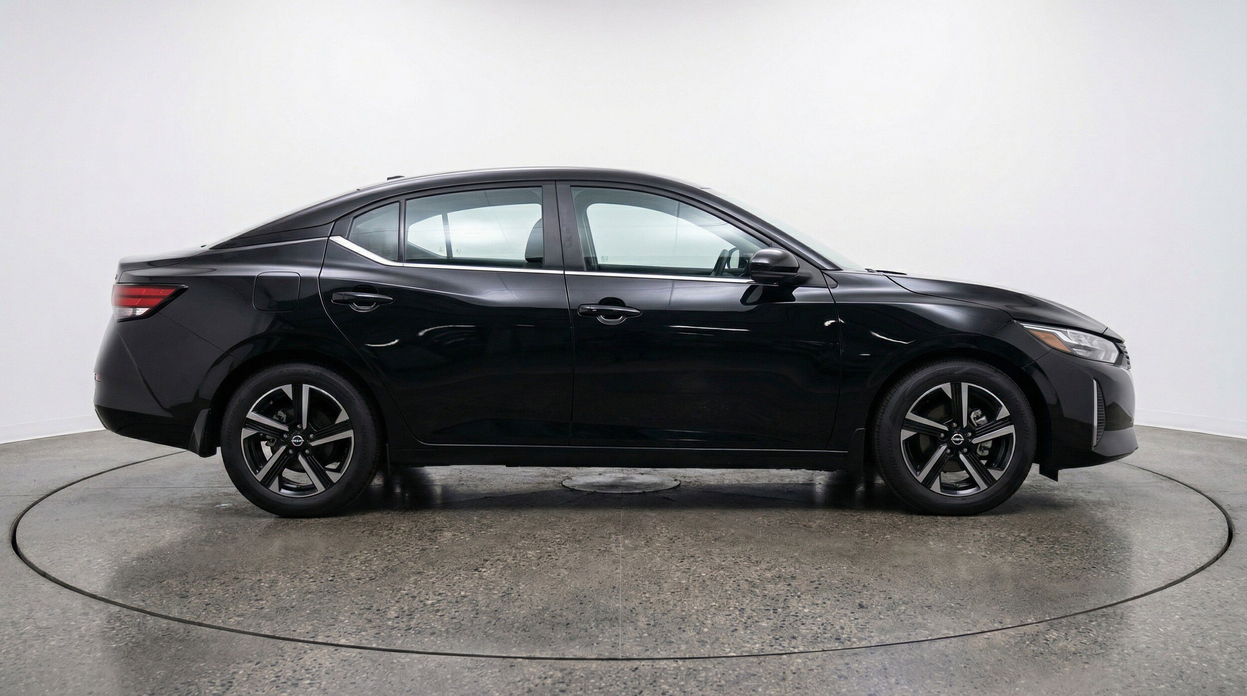 Thumbnail: 2025 Nissan Sentra - 11