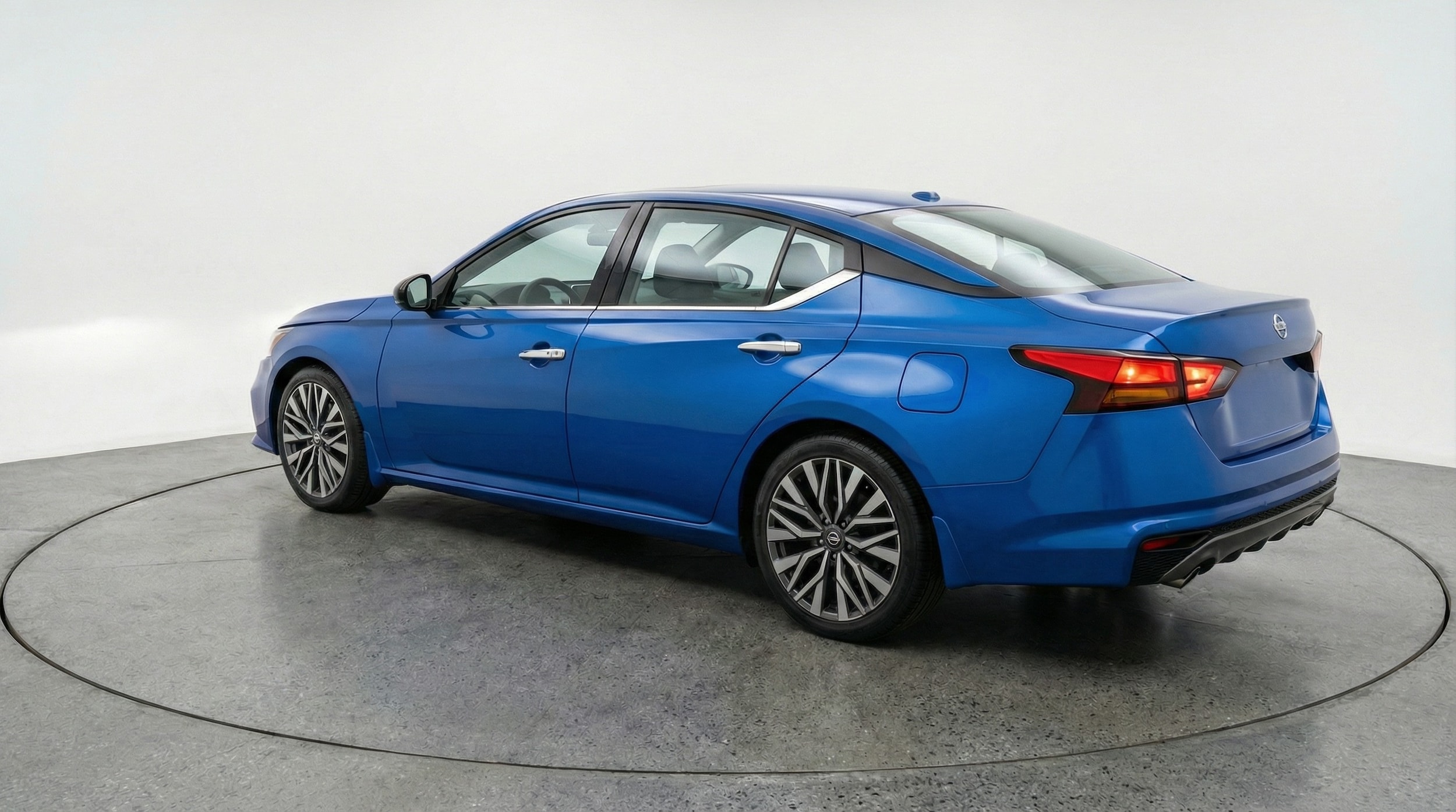 Thumbnail: 2025 Nissan Altima - 5