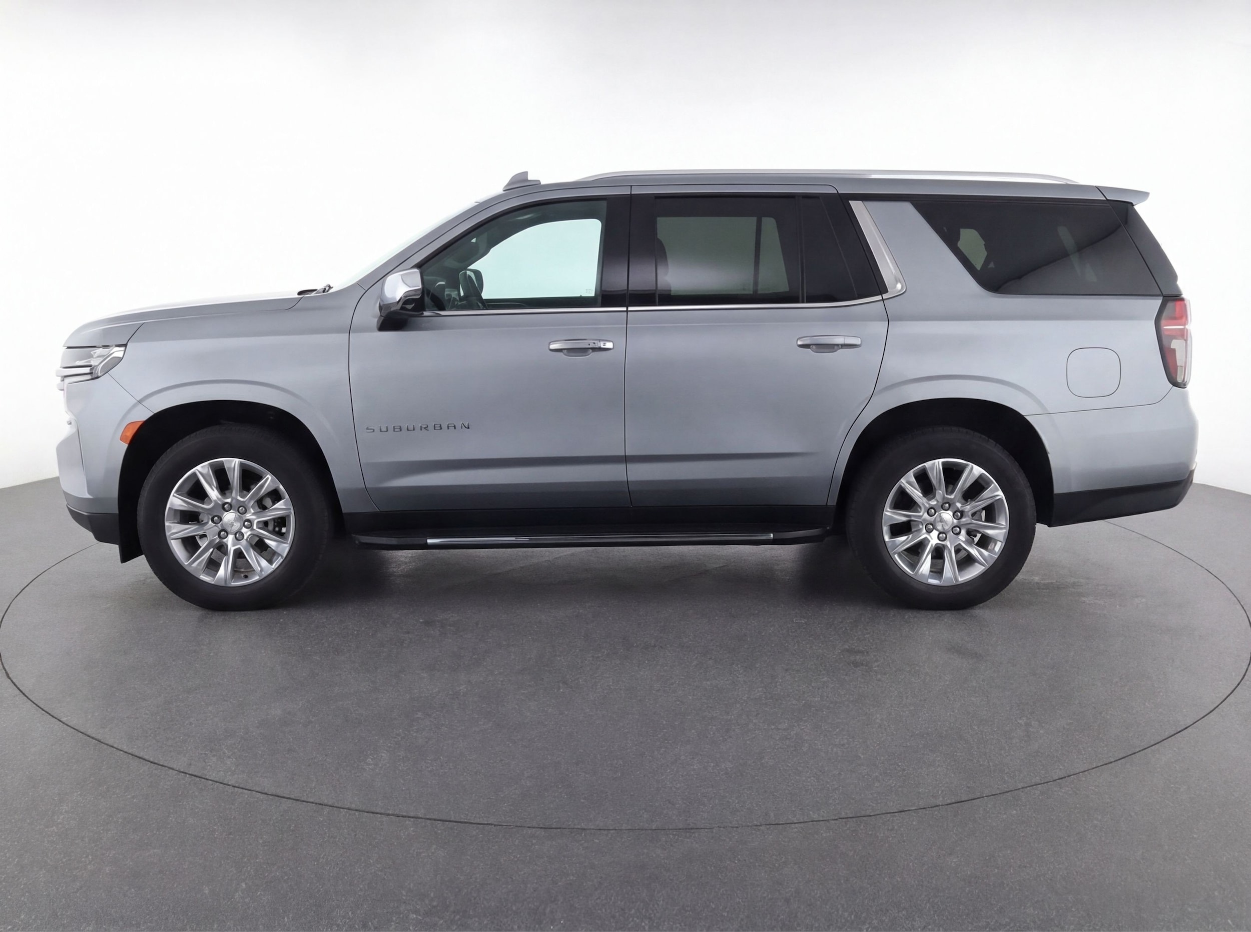 Thumbnail: 2023 Chevrolet Suburban - 5