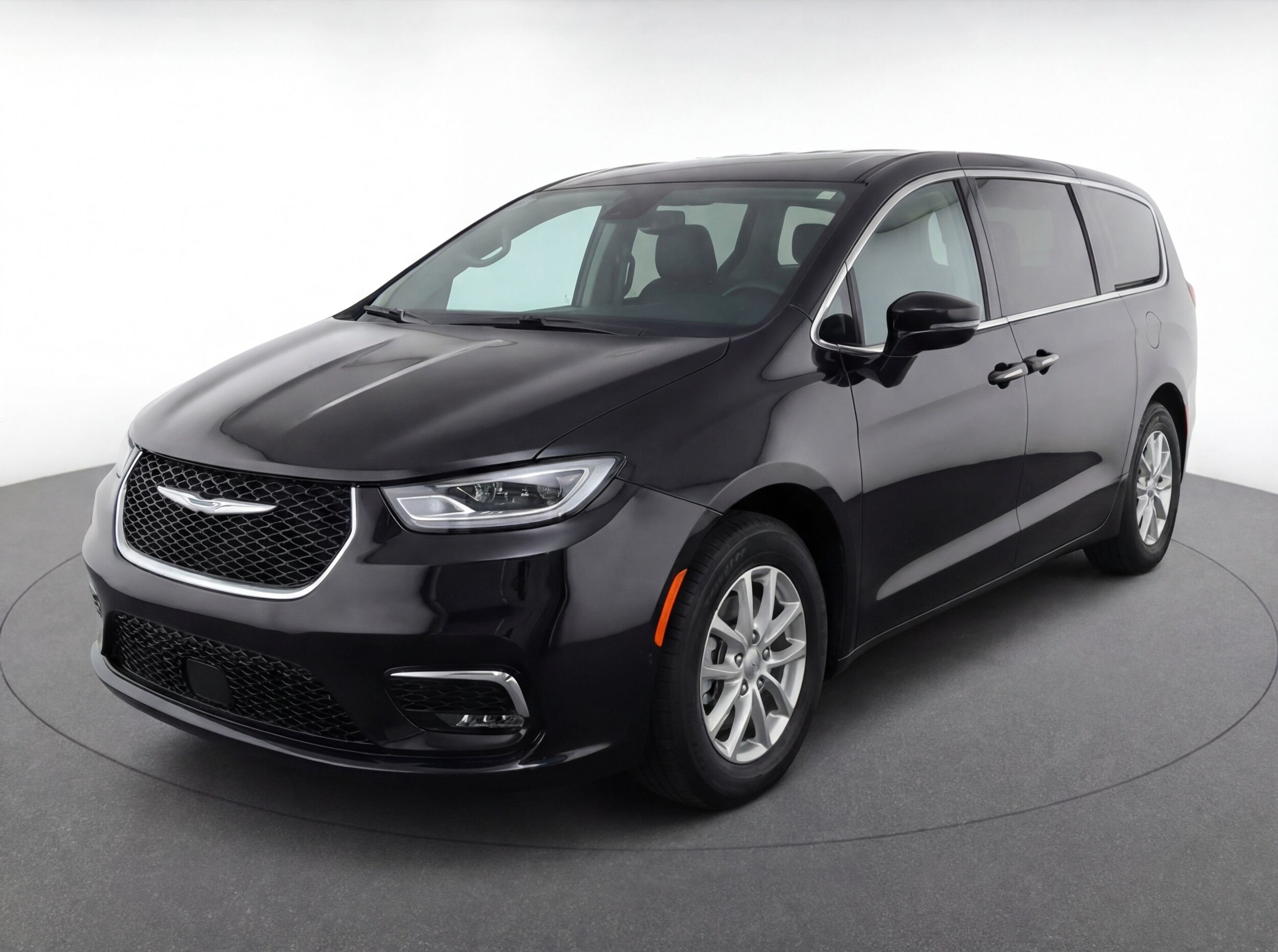 Thumbnail: 2024 Chrysler Pacifica - 3