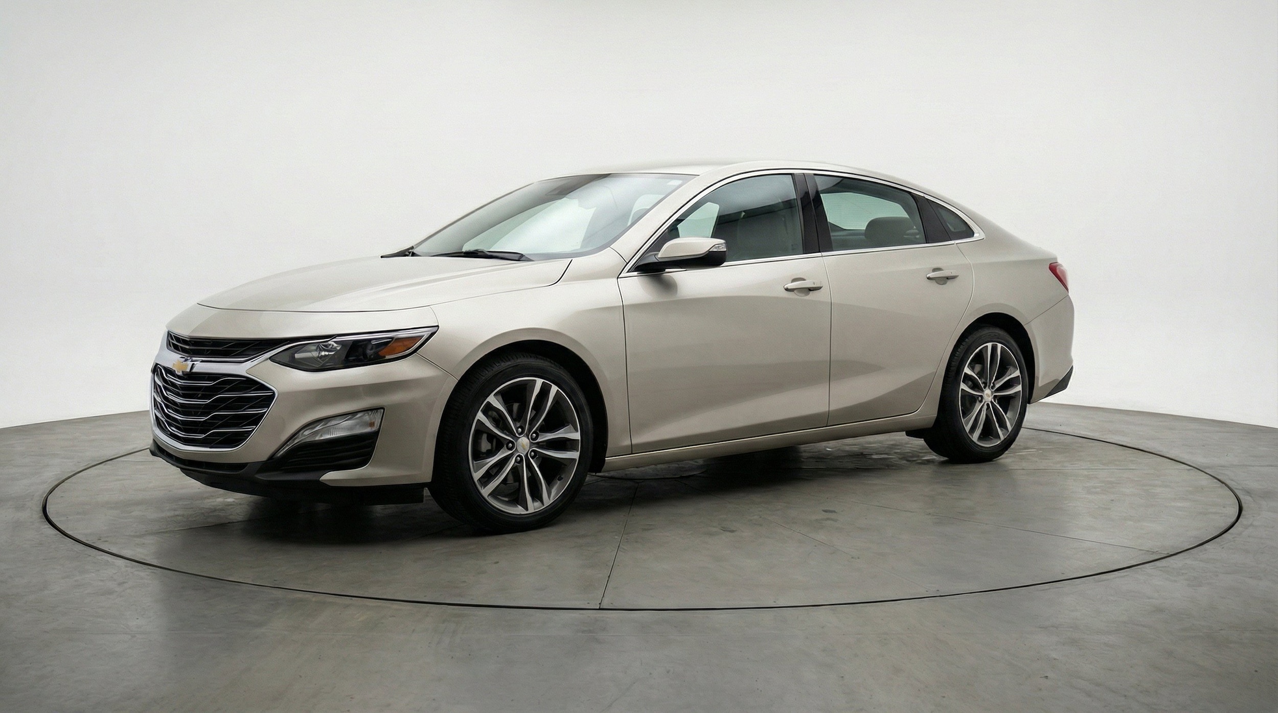 Thumbnail: 2024 Chevrolet Malibu - 3