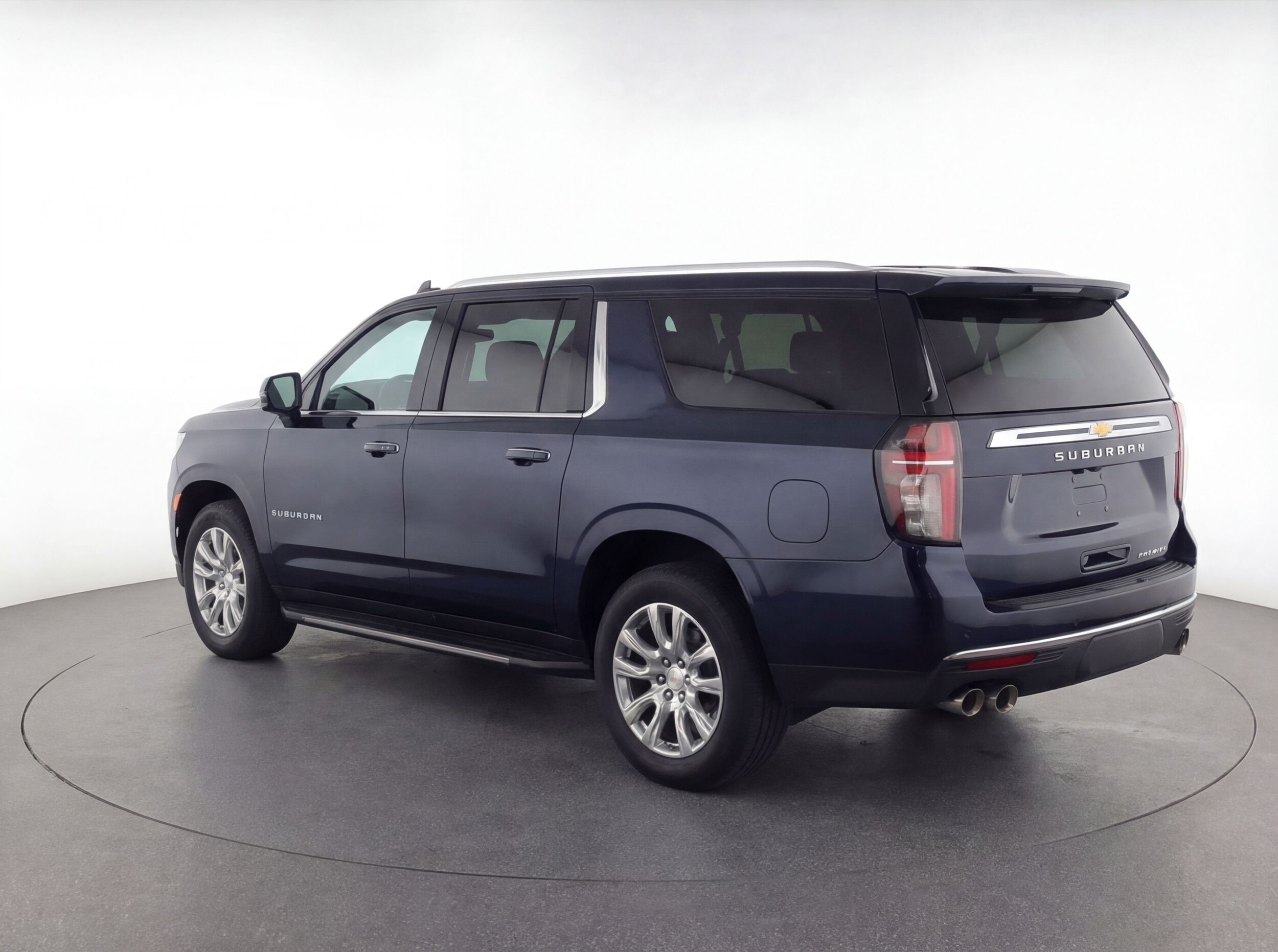 Thumbnail: 2023 Chevrolet Suburban - 6