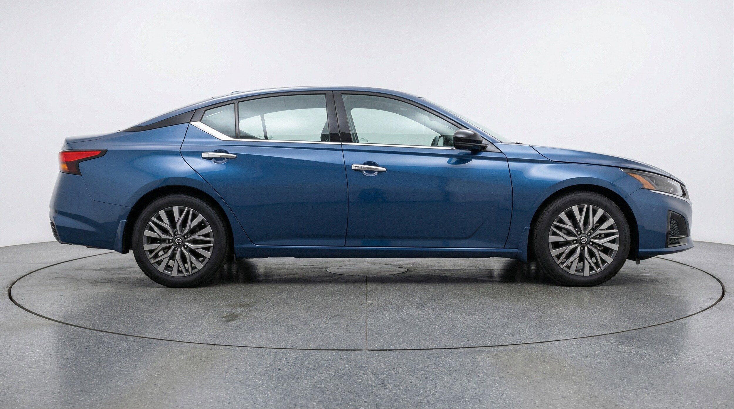 Thumbnail: 2025 Nissan Altima - 11