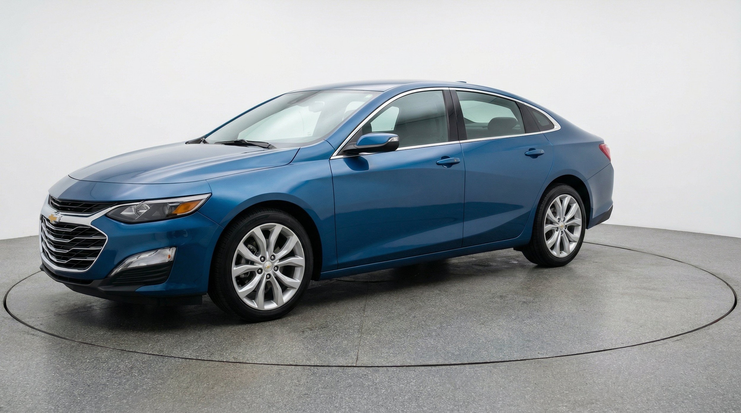 Thumbnail: 2024 Chevrolet Malibu - 3