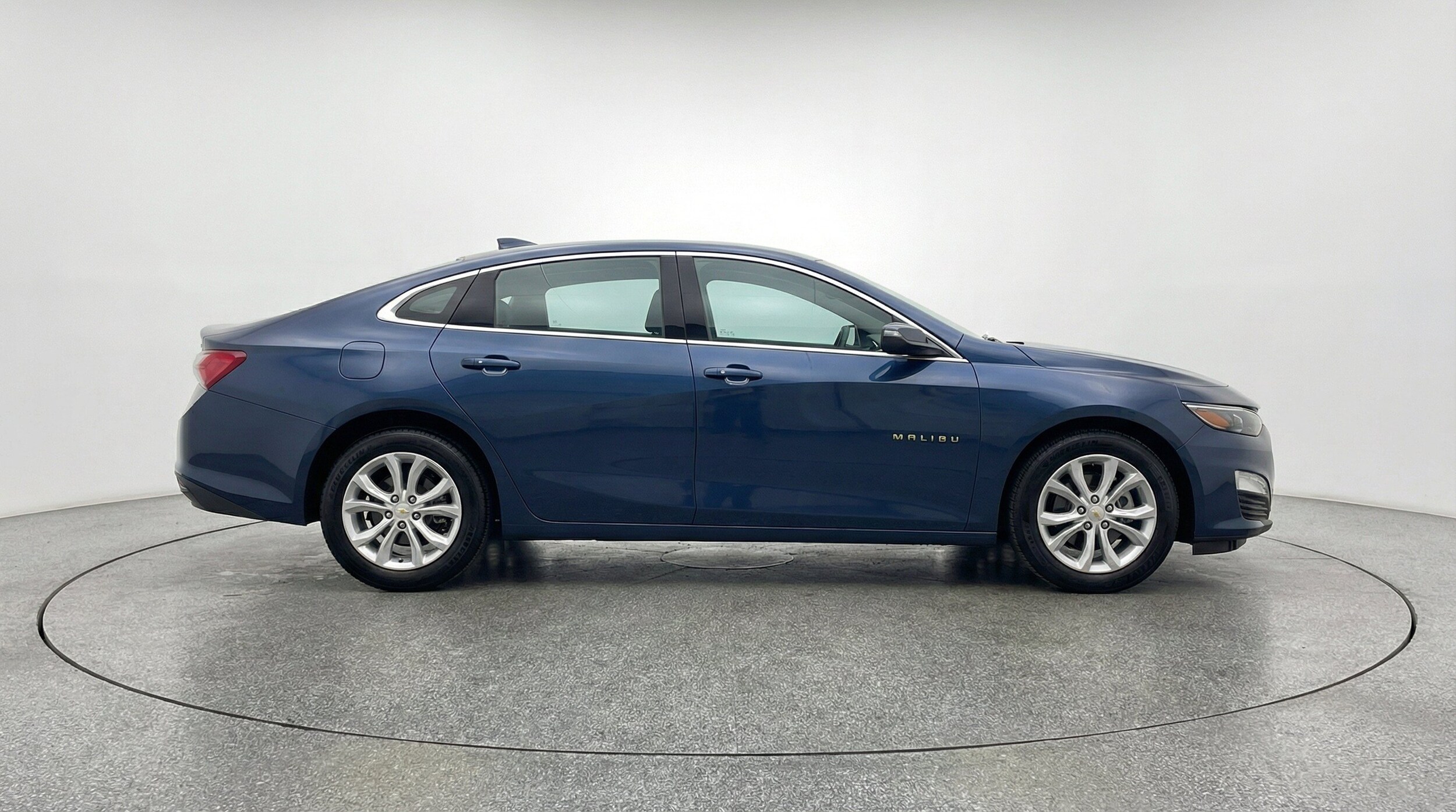 Thumbnail: 2024 Chevrolet Malibu - 11