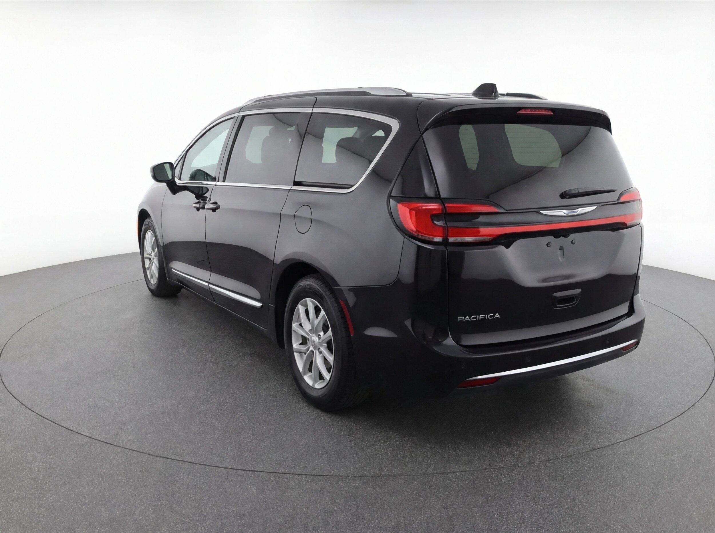 Thumbnail: 2024 Chrysler Pacifica - 6