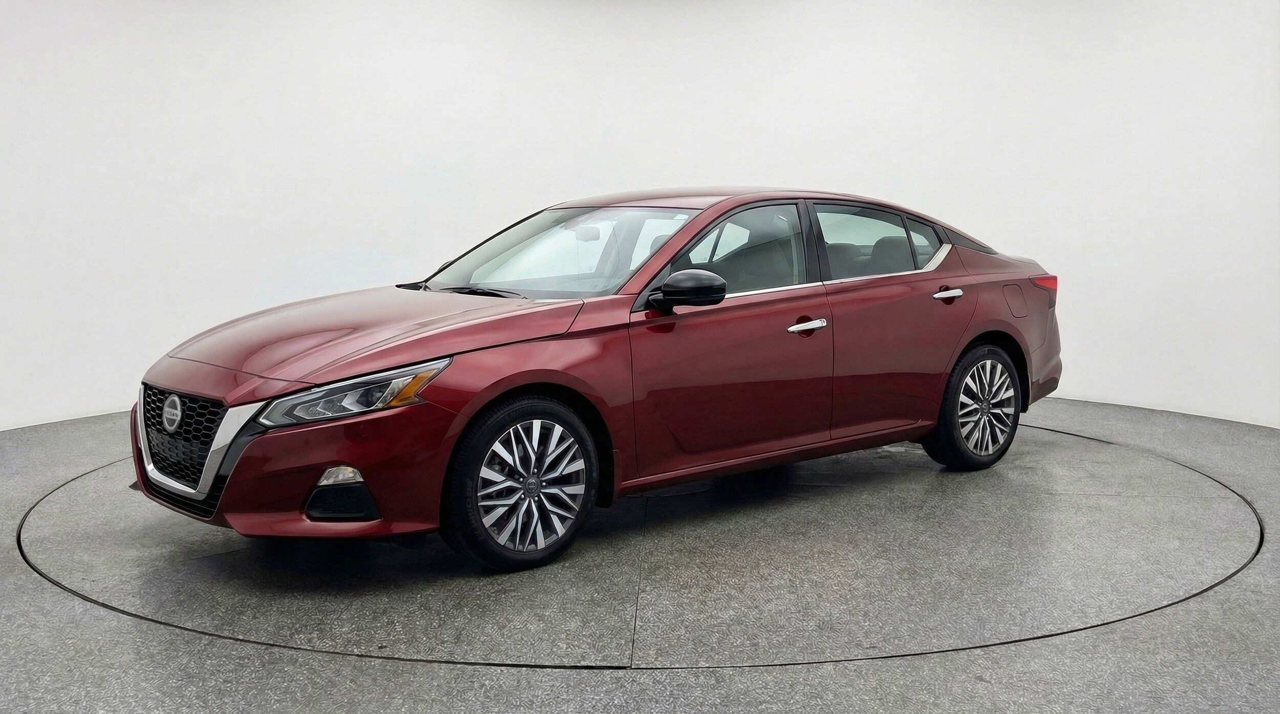 Thumbnail: 2025 Nissan Altima - 3