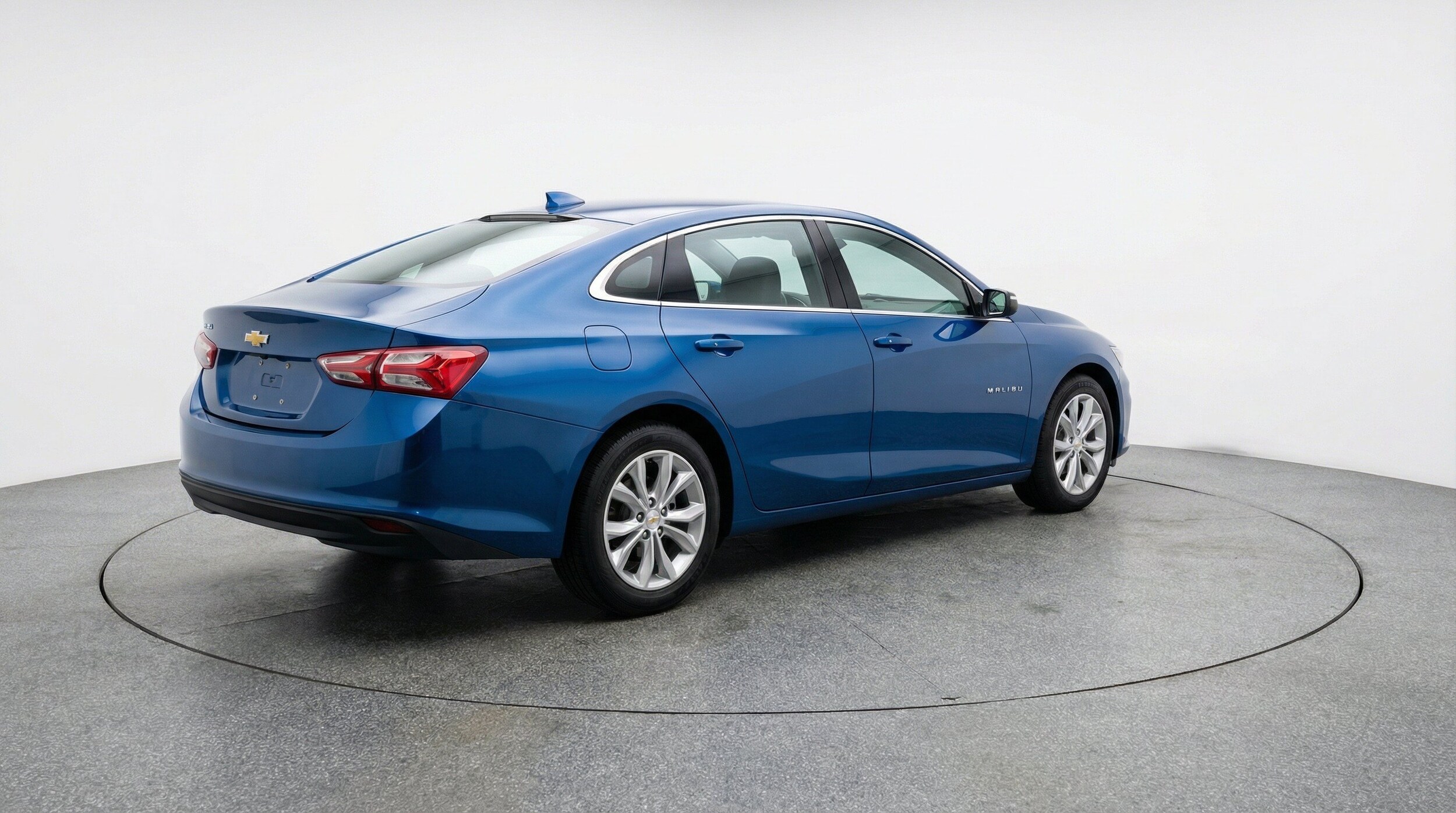 Thumbnail: 2024 Chevrolet Malibu - 9