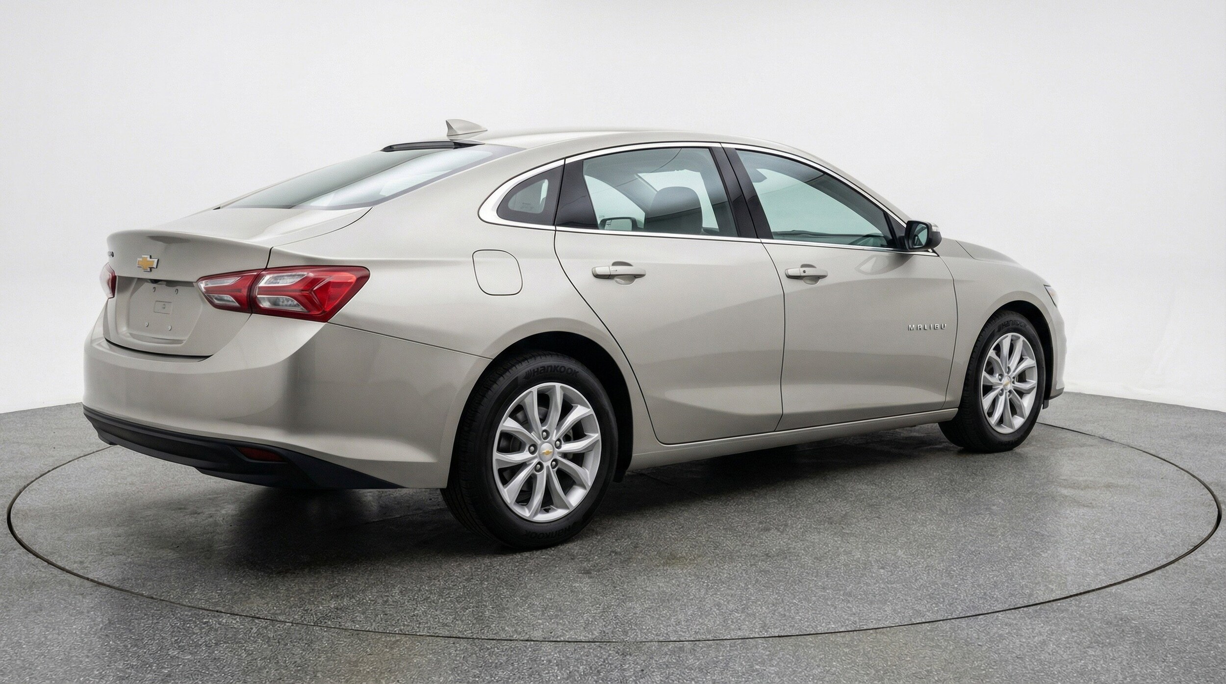 Thumbnail: 2024 Chevrolet Malibu - 9