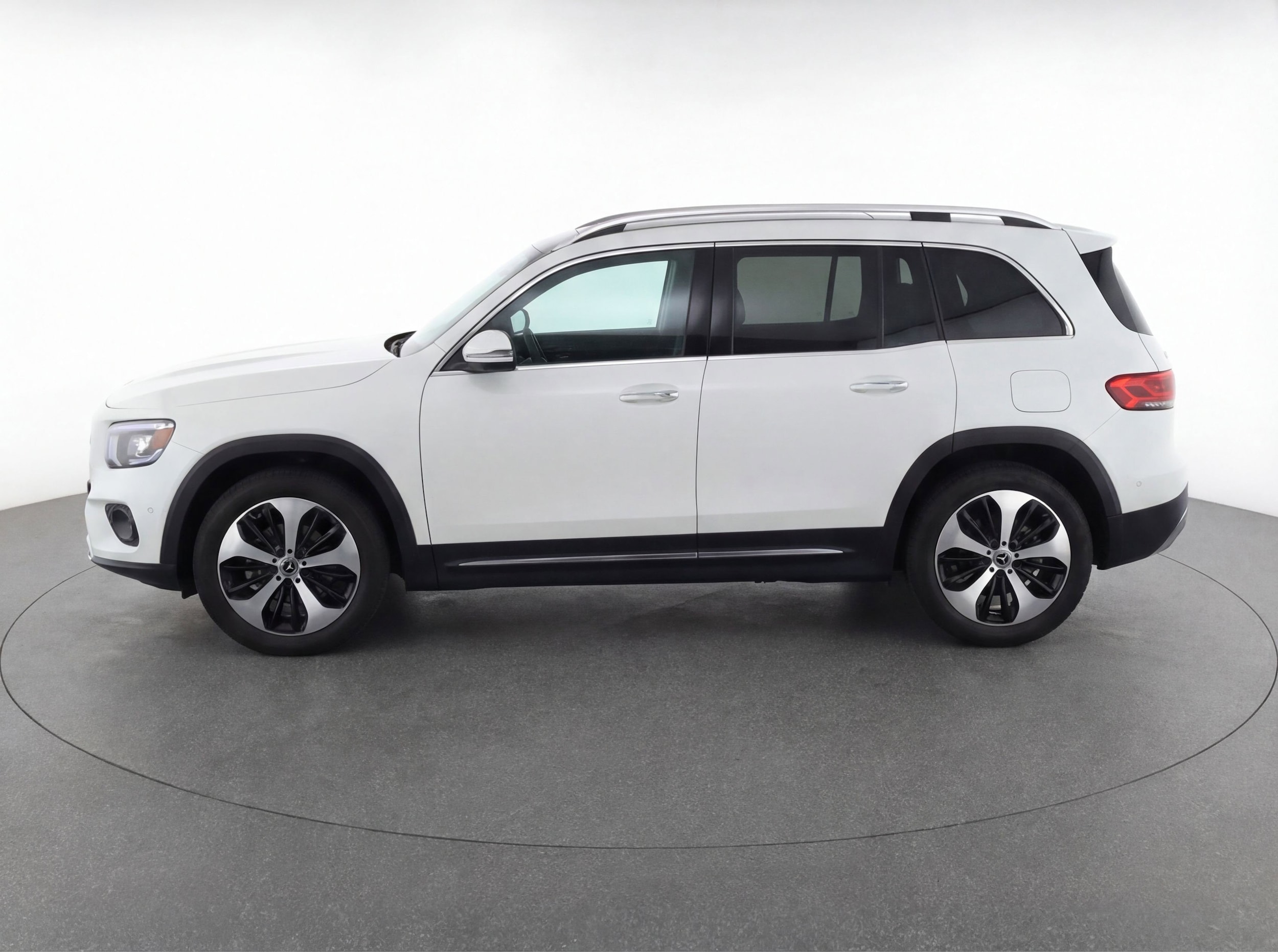 Thumbnail: 2025 Mercedes-Benz GLB - 5