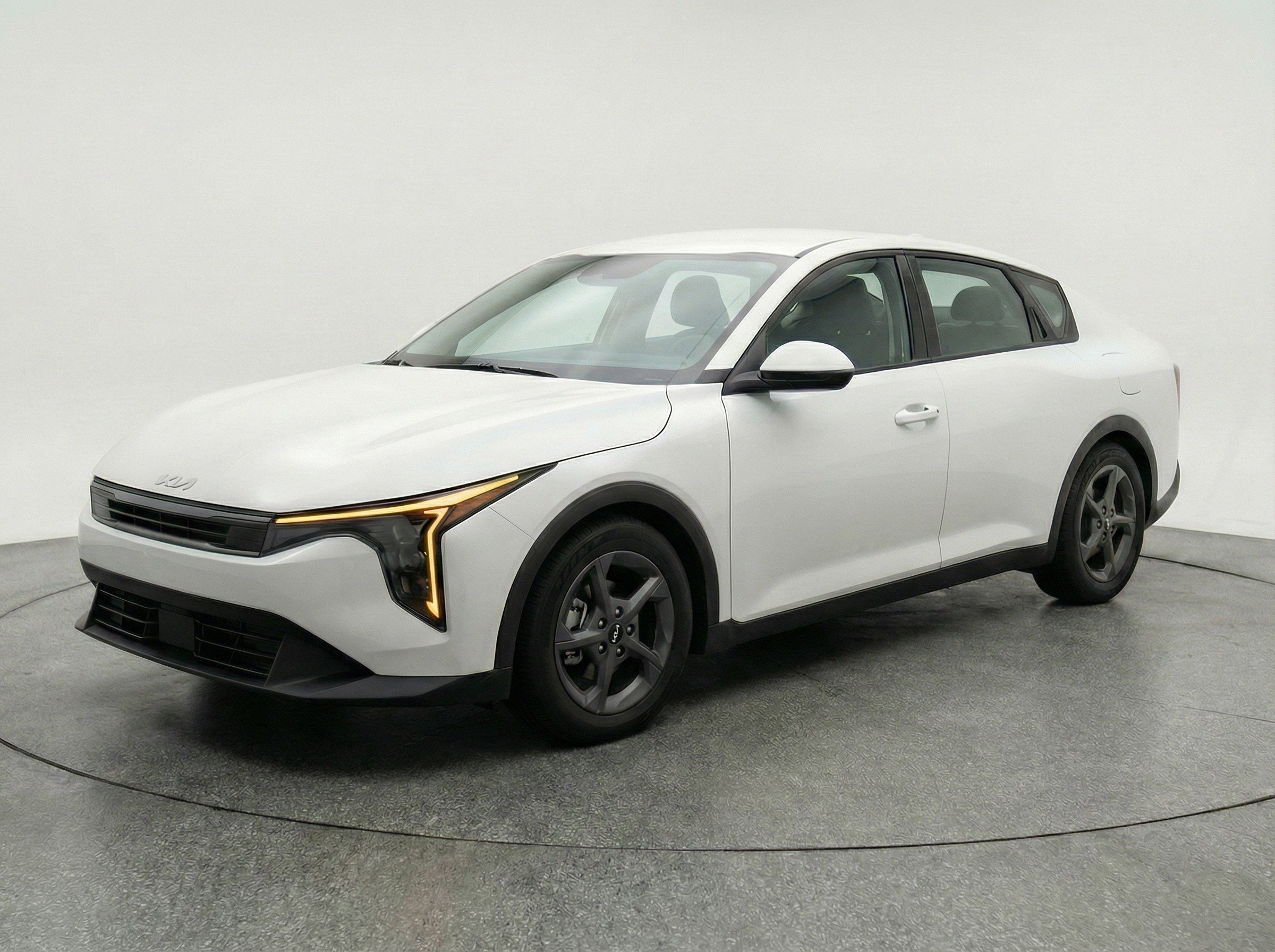 Thumbnail: 2025 Kia K4 - 3