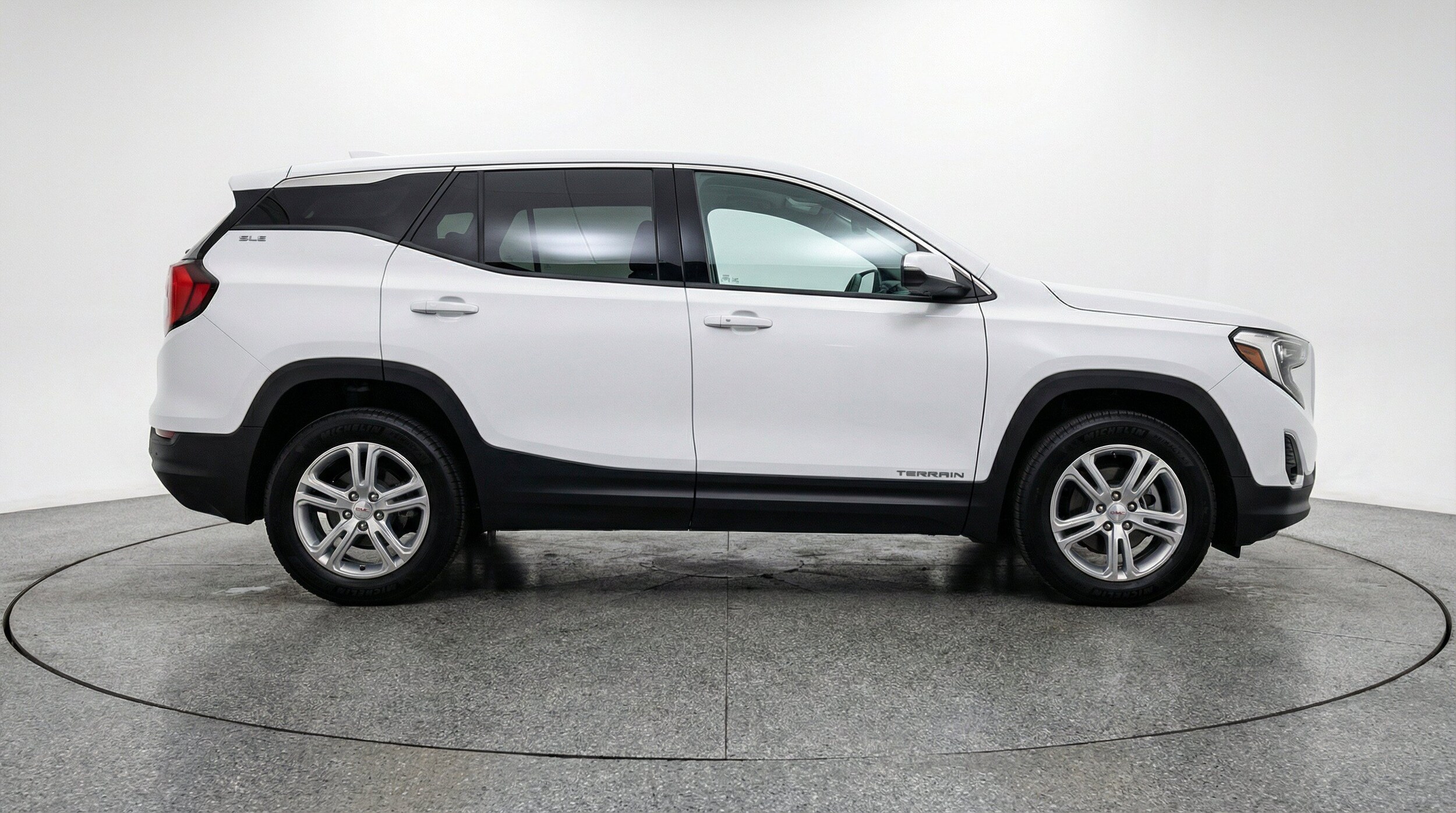 Thumbnail: 2024 GMC Terrain - 10