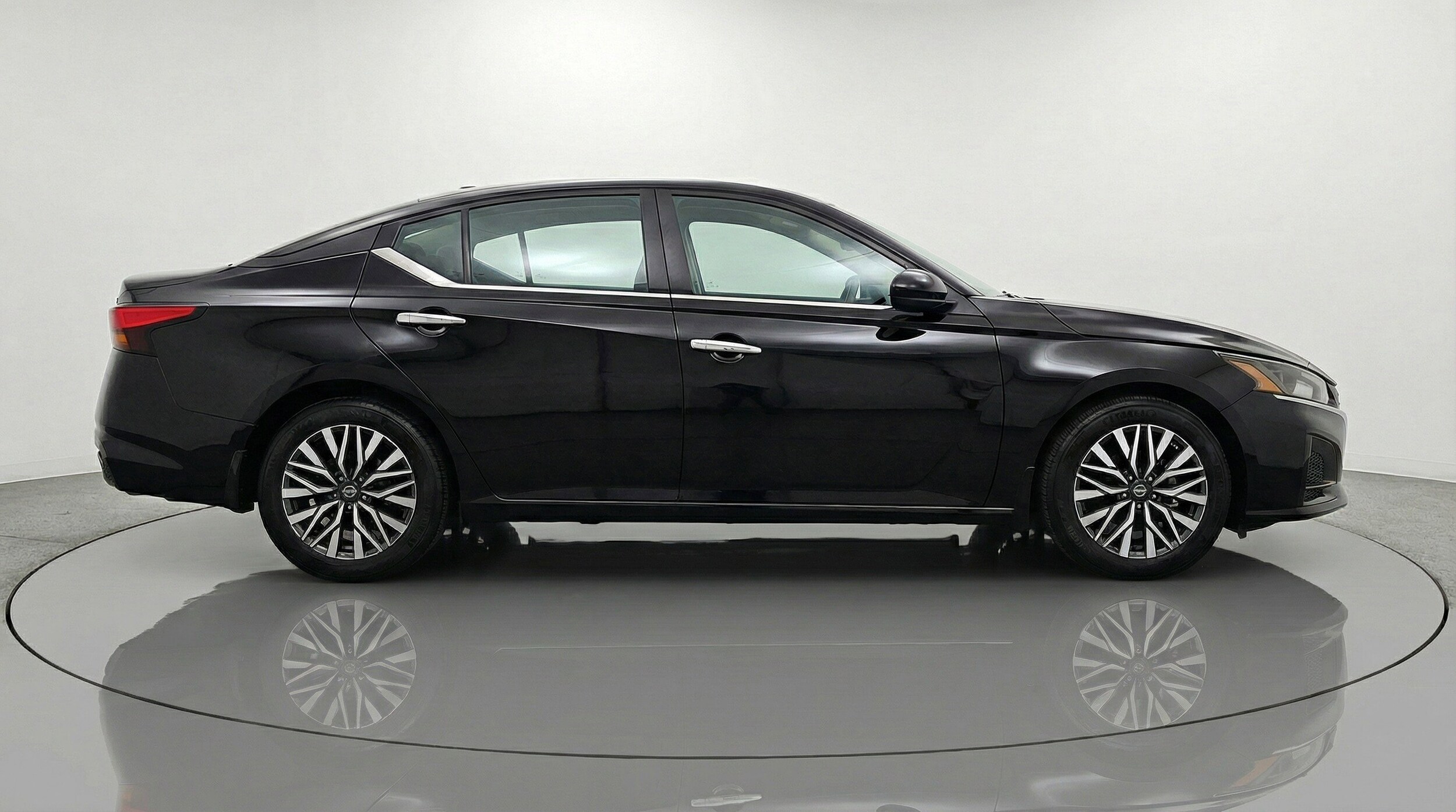 Thumbnail: 2025 Nissan Altima - 11