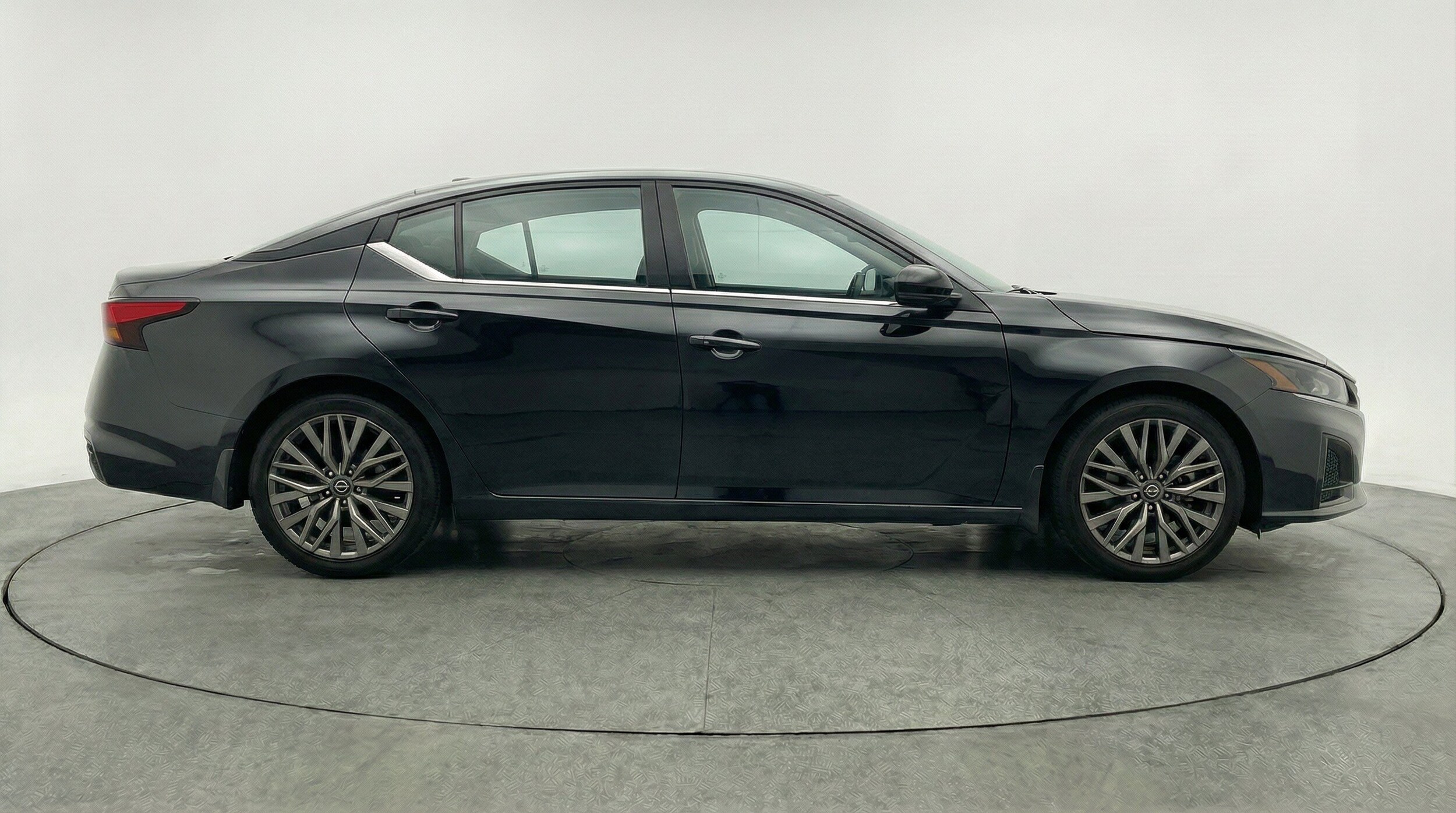 Thumbnail: 2025 Nissan Altima - 11