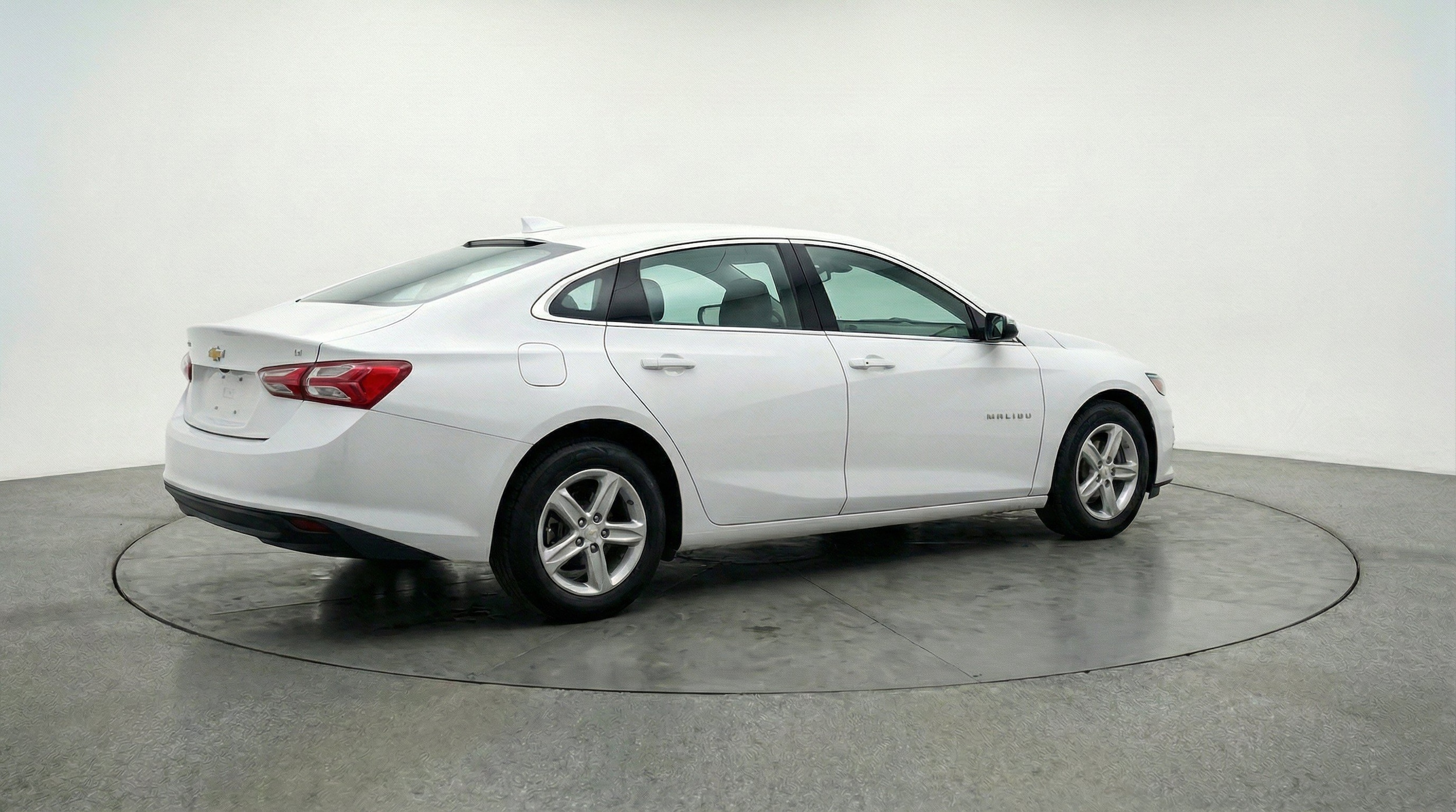 Thumbnail: 2024 Chevrolet Malibu - 9