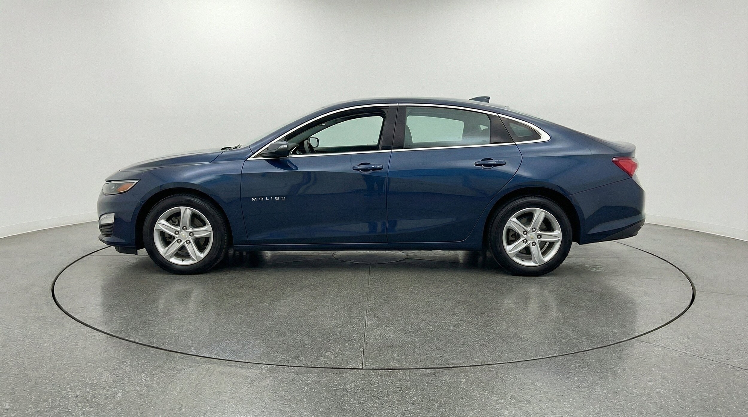 Thumbnail: 2024 Chevrolet Malibu - 5