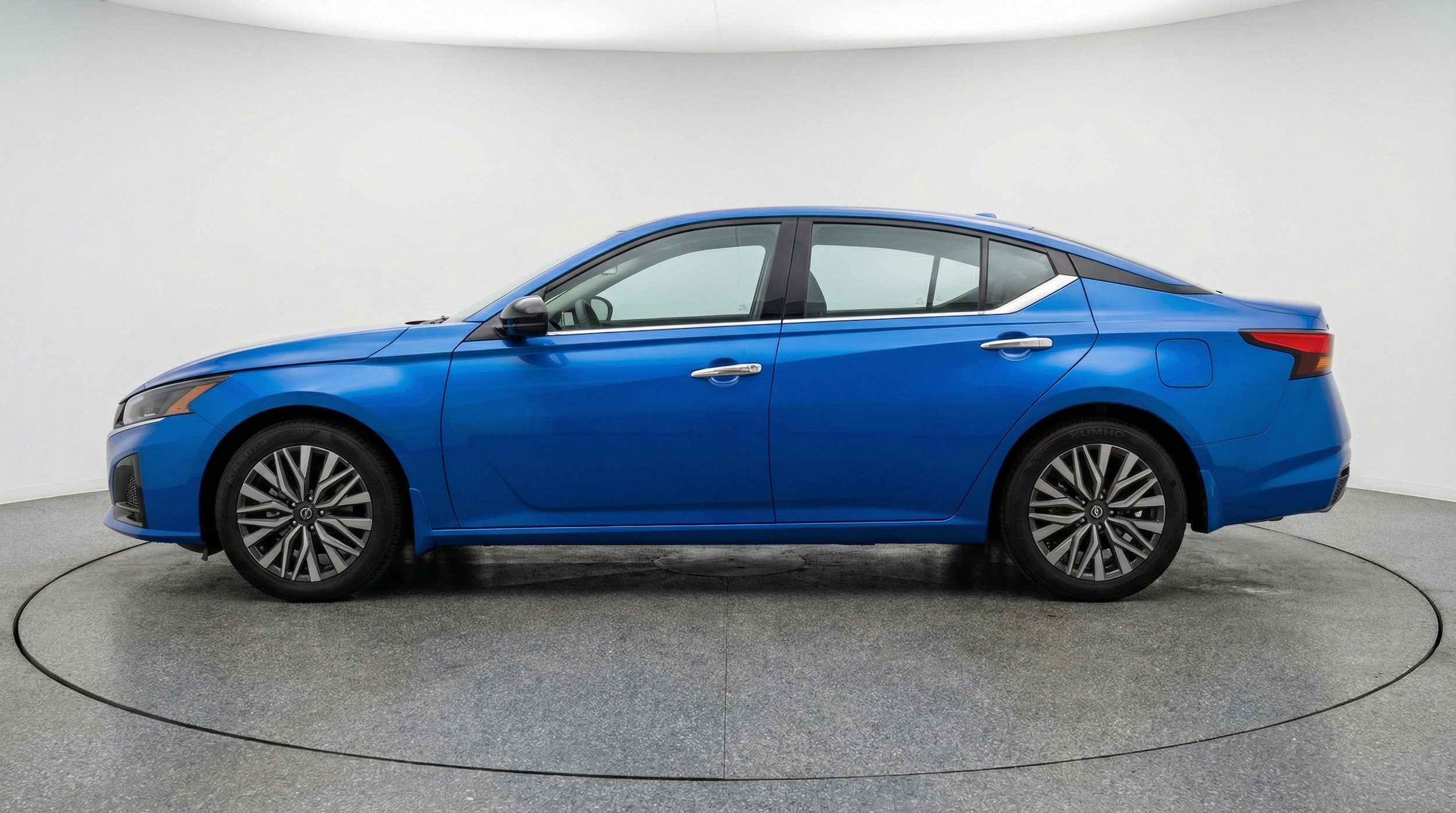 Thumbnail: 2025 Nissan Altima - 5