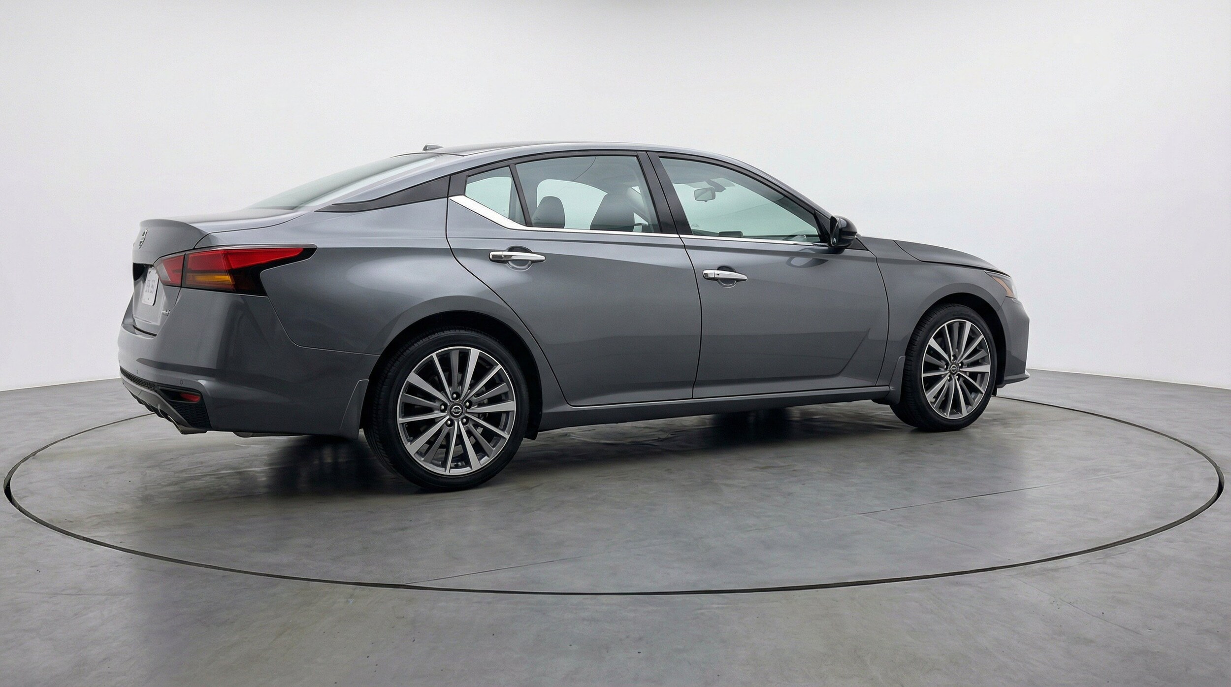 Thumbnail: 2025 Nissan Altima - 9