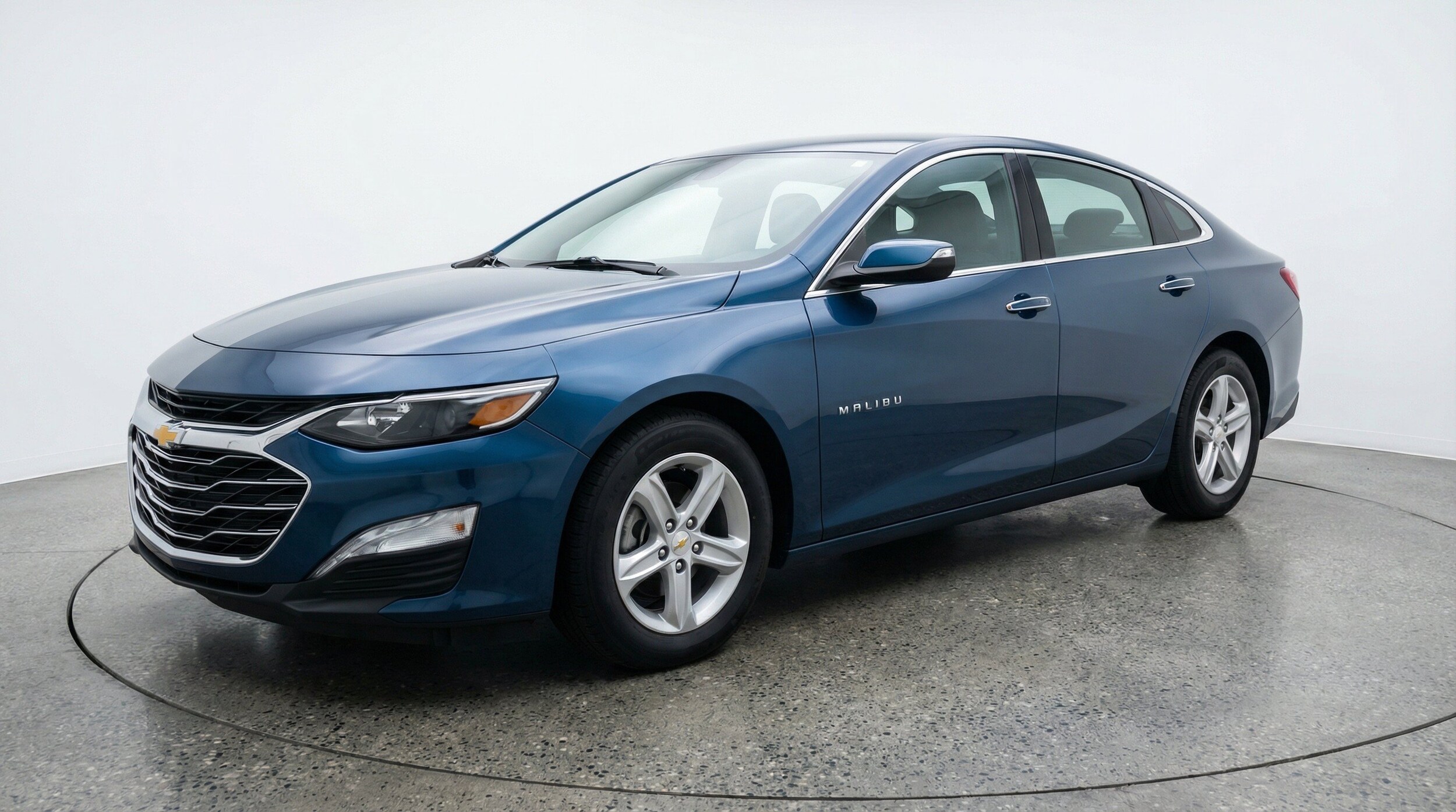 Thumbnail: 2024 Chevrolet Malibu - 3
