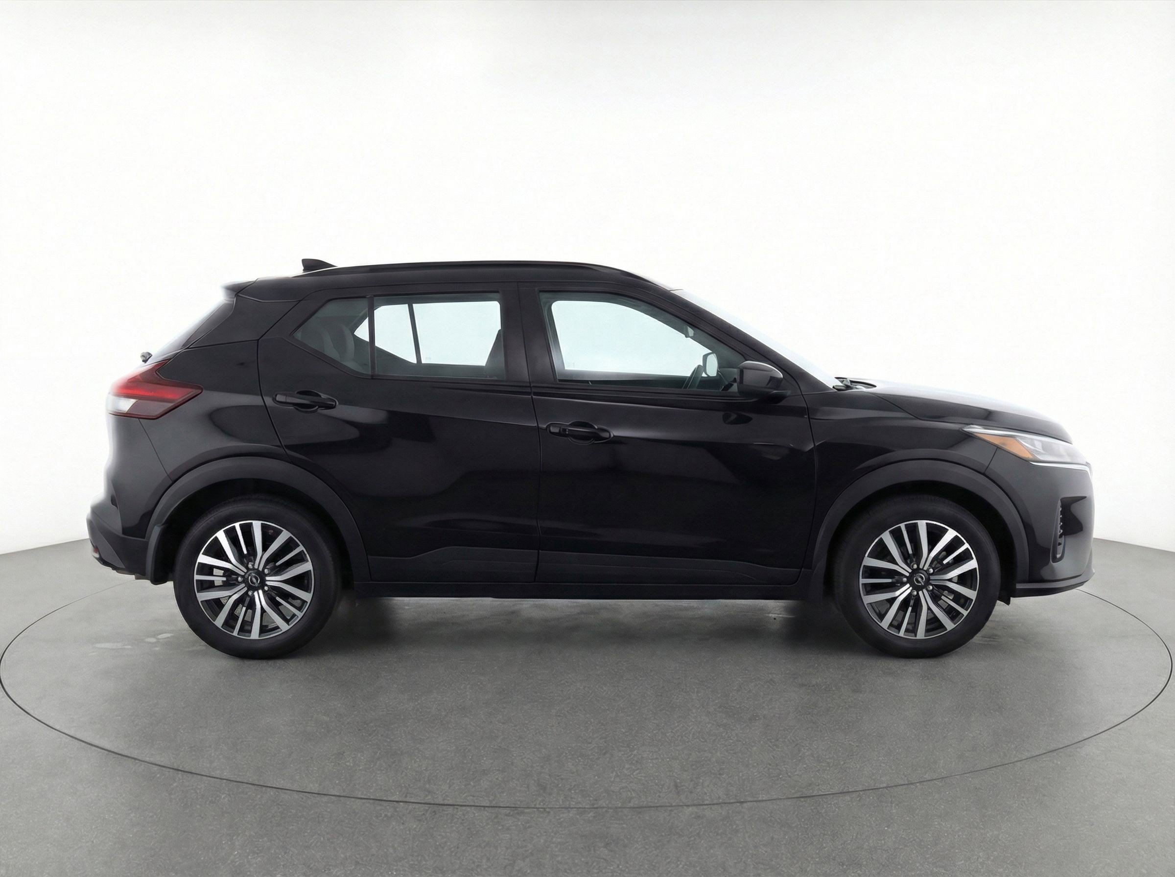 Thumbnail: 2024 Nissan Kicks - 11